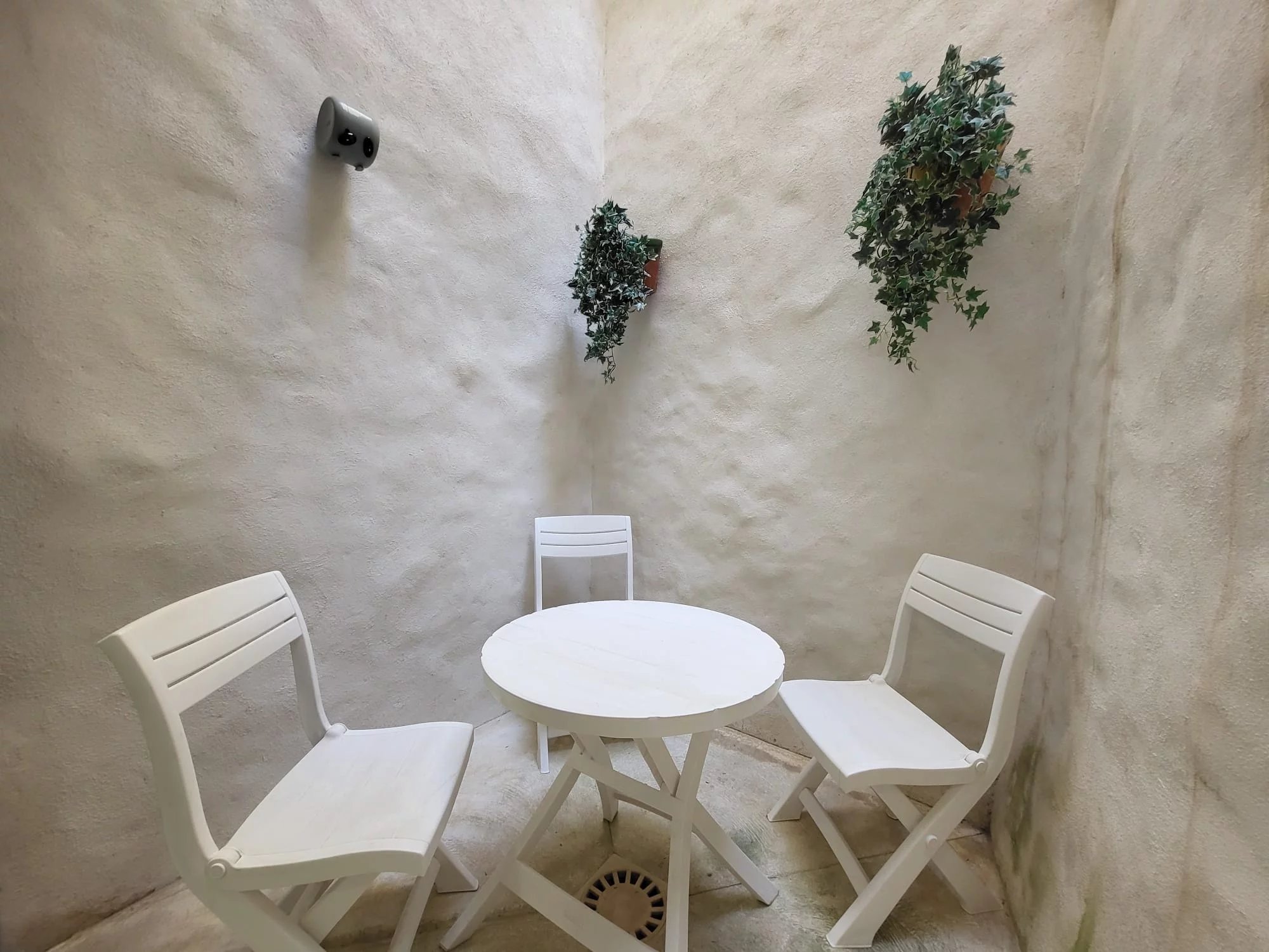 House in Fabrezan - Image 2