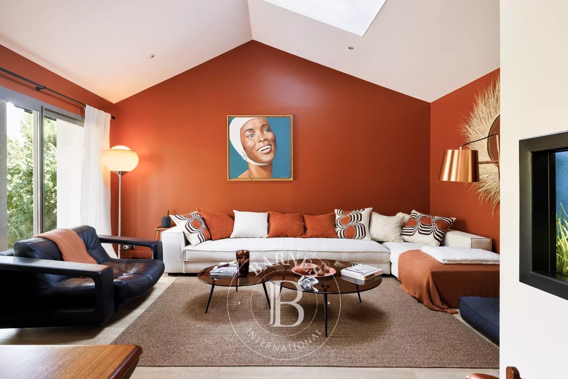 AUX PORTES DE BIARRITZ, MAISON DE 244 M²  AVEC PISCINE