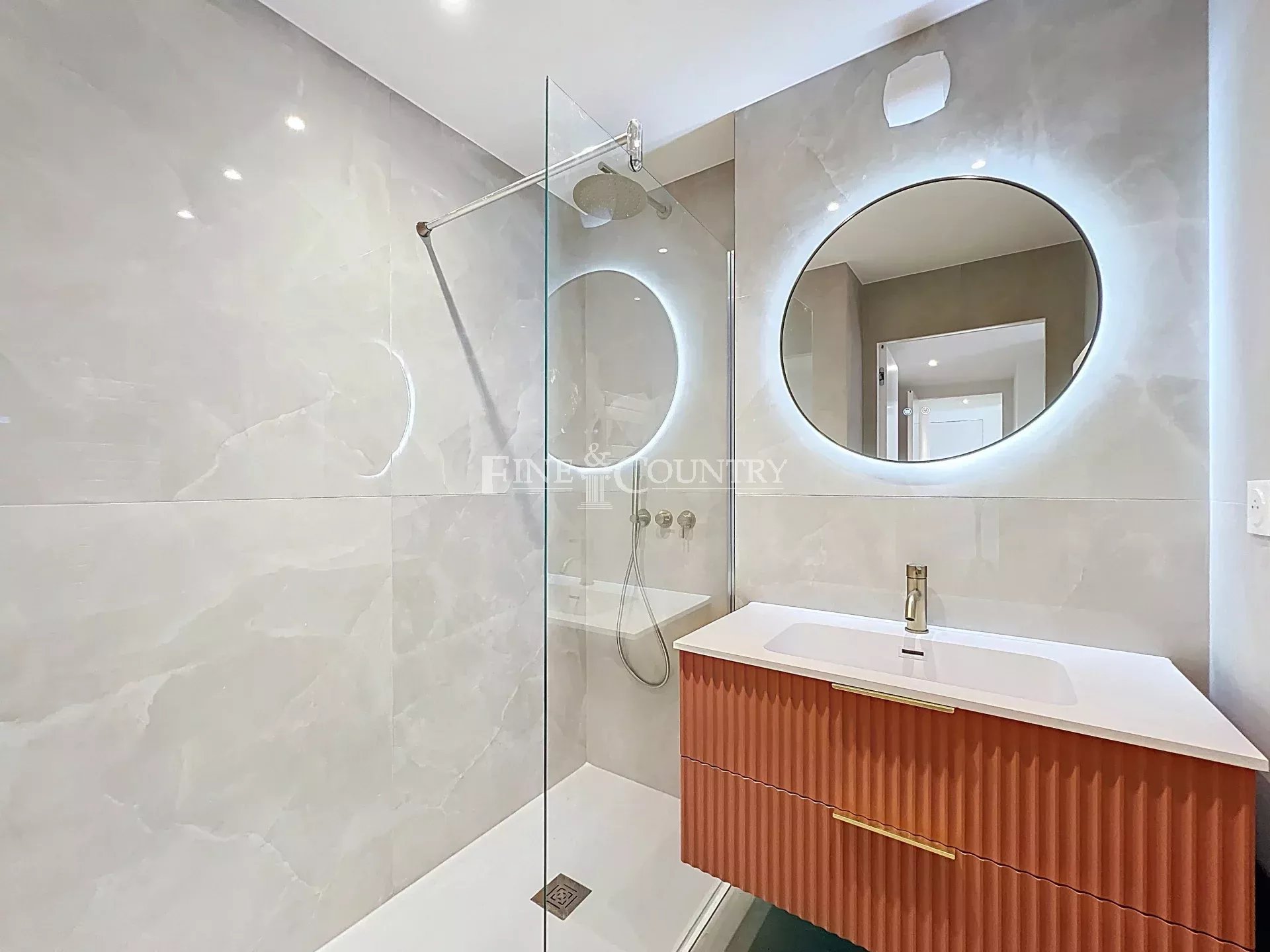 Photo of Apartment for Sale – Le Cannet – Sea View