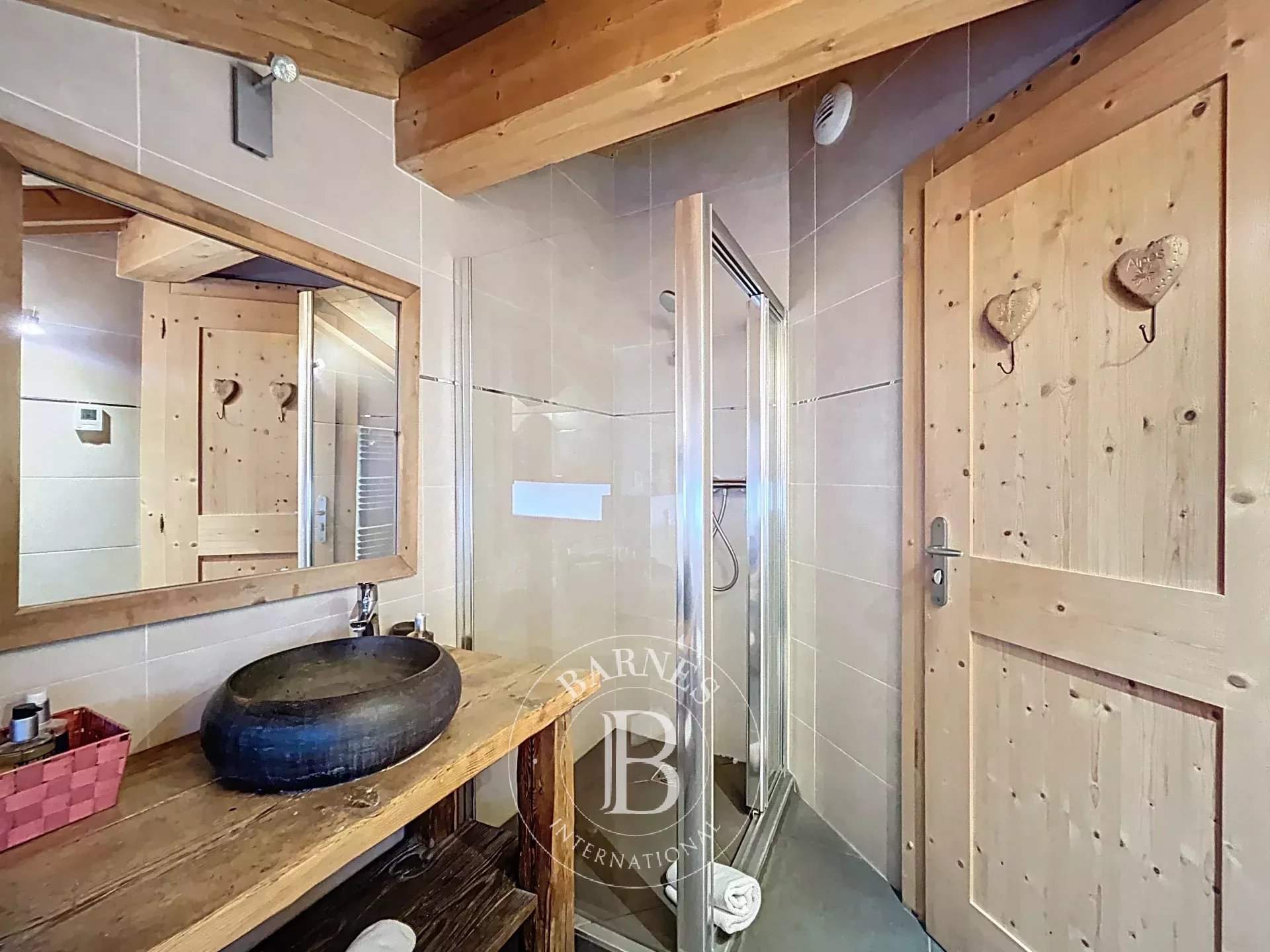Photo of Morzine – Contemporary Chalet – 230 sqm – 7 Bedrooms – Mountain Views