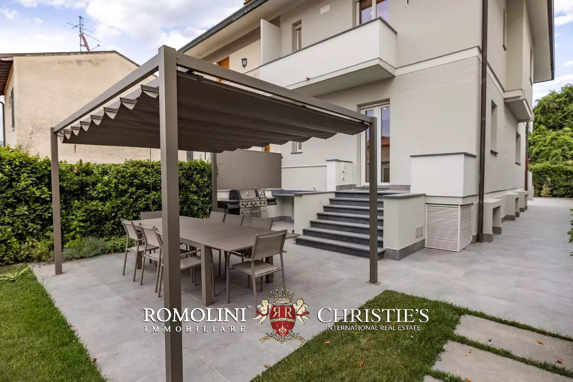5 Bedroom Villa/Townhouse's Image 42