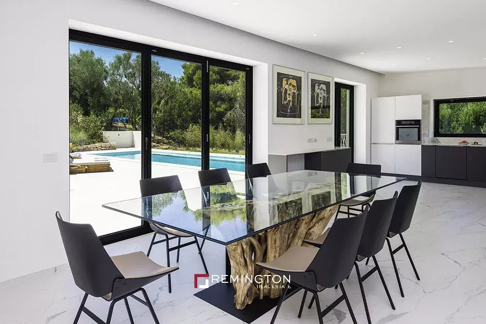5 Bedroom Villa/Townhouse's Image 21