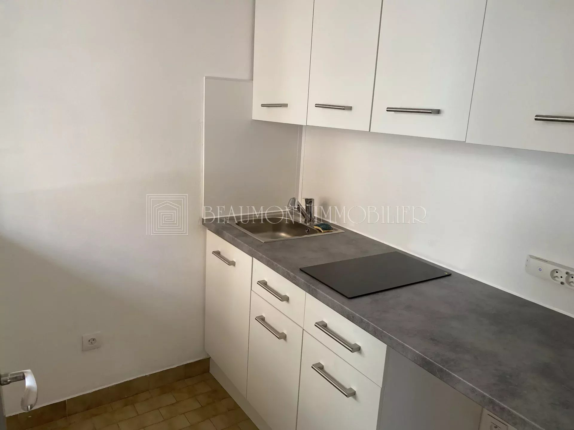 Rental Studio Nice Riquier