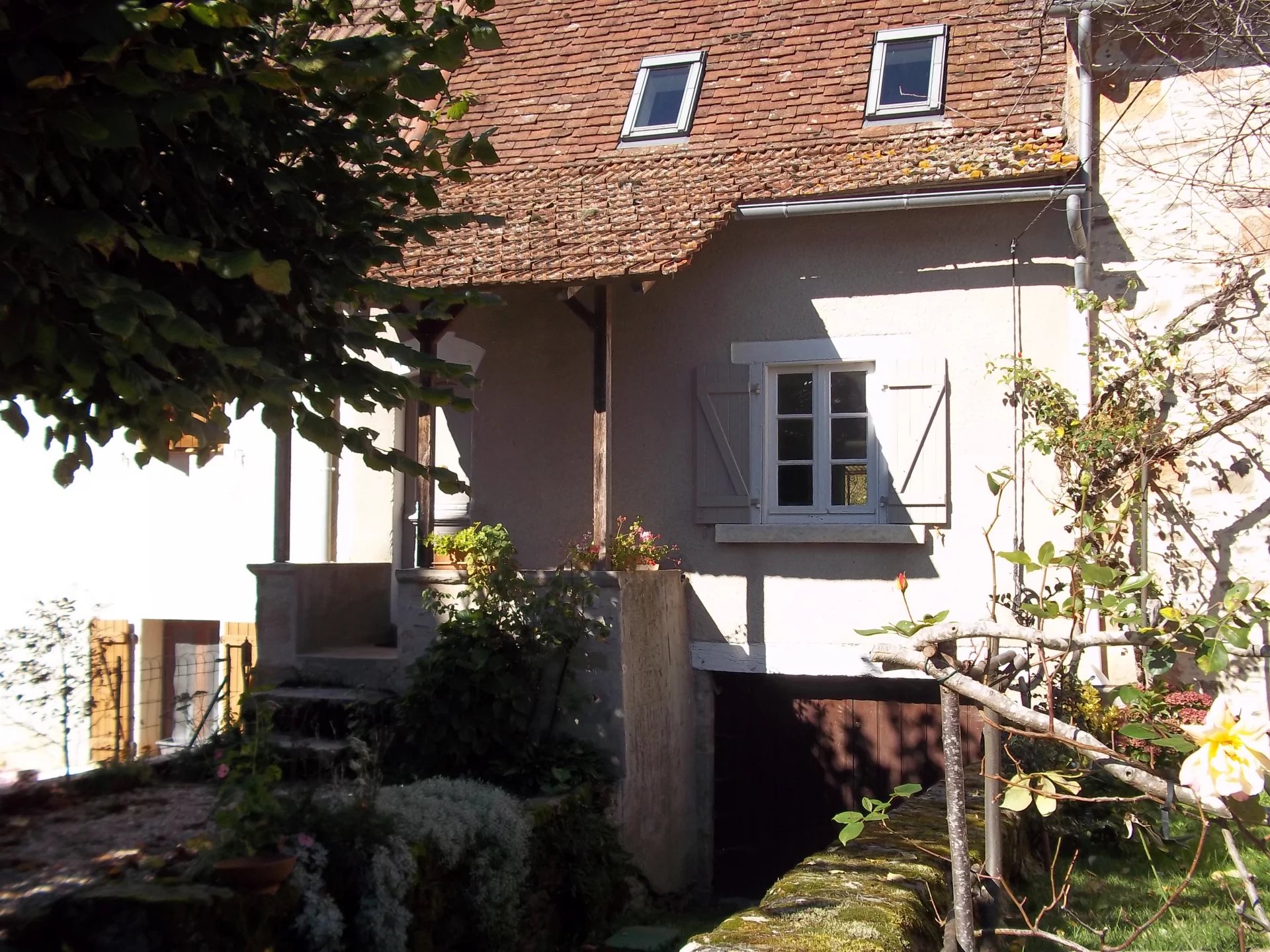 Jolie maison de village à rafraîchir