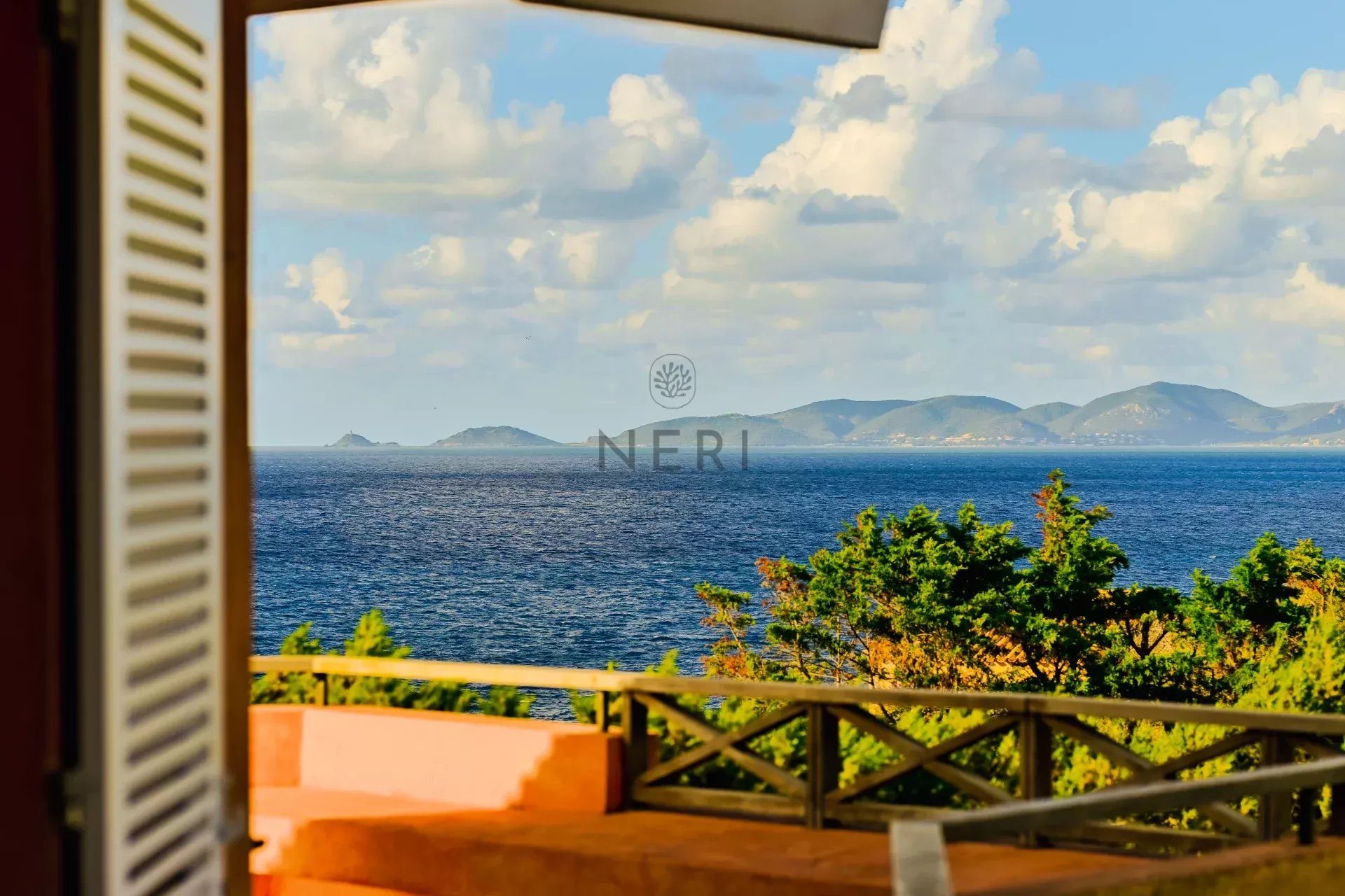 Villa d'exception en bord de mer — Golfe d'Ajaccio