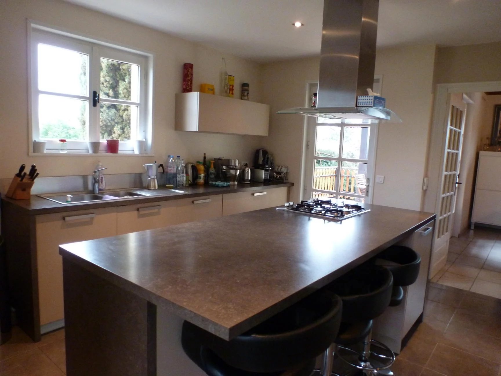 DARDILLY CENTRE 5 CHAMBRES PISCINE