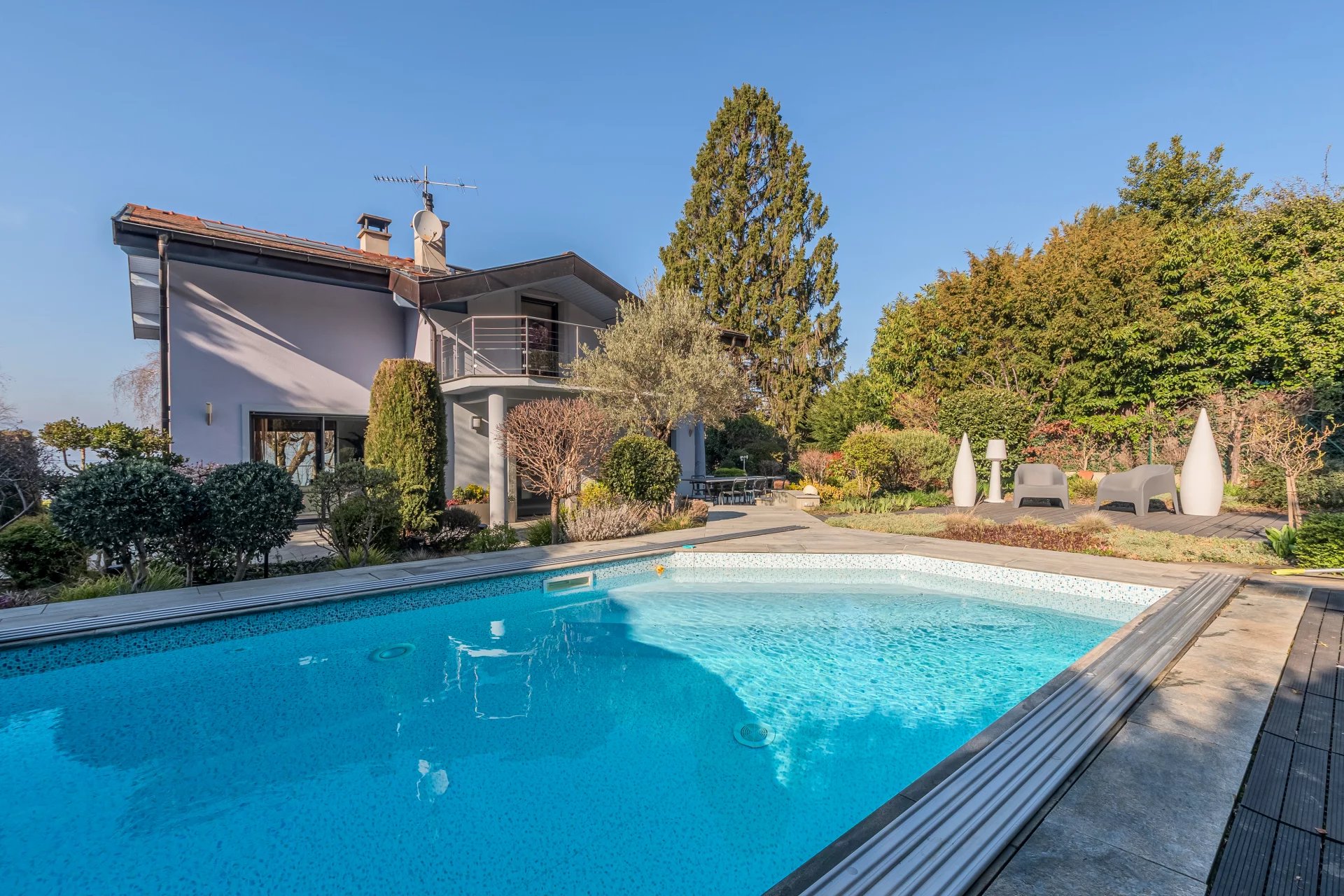 Thonon-les-Bains - Maison d'architecte - Vue lac - Terrain de 876 m² - 4 chambres - picture 2