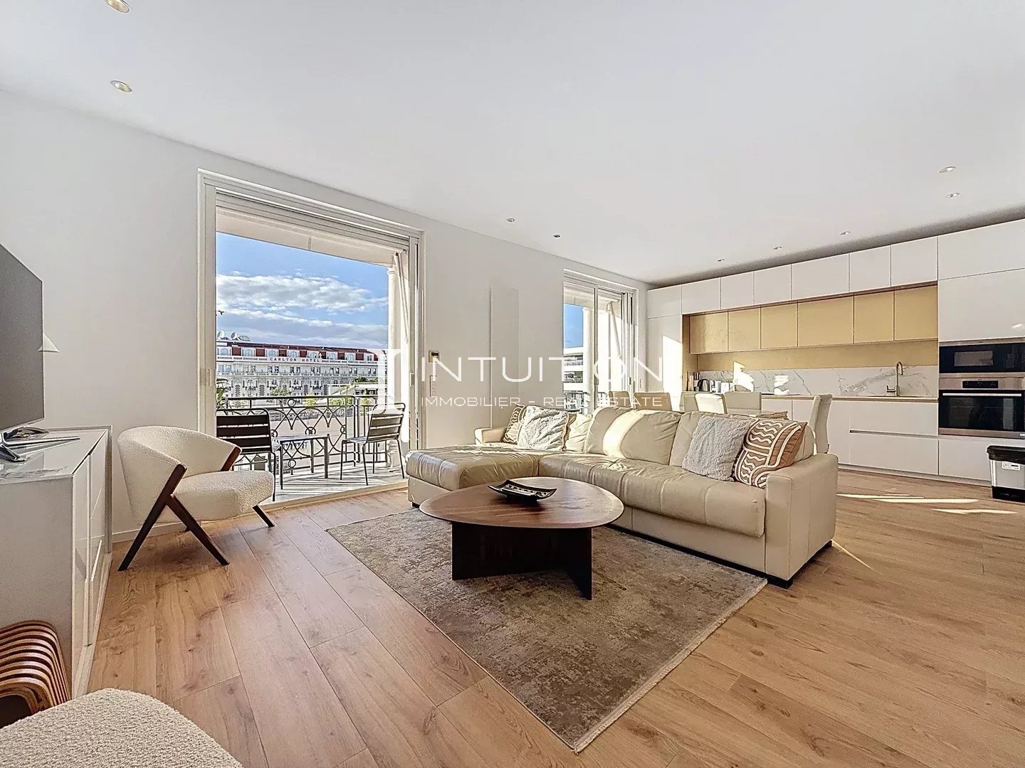 Cannes - Palais Miramar : 3 pièces avec vue mer
