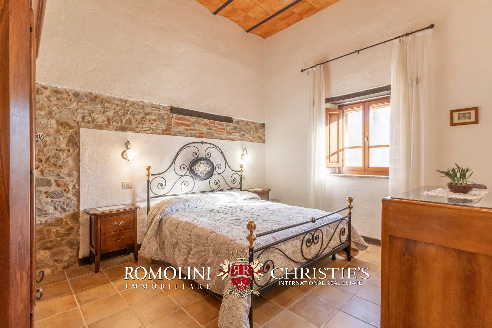 7 Bedroom Villa/Townhouse's Image 81