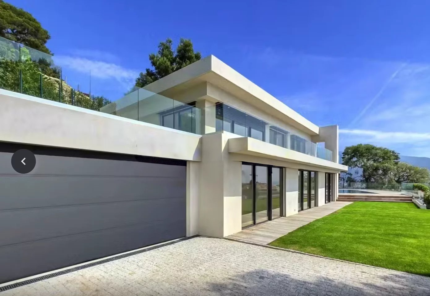 ROQUEBRUNE CAP MARTIN - SUPERBE VILLA CONTEMPORAINE 5 PIÈCES AVEC VUE PANORAMIQUE MER PISCINE DOUBLE GARAGE PARKING