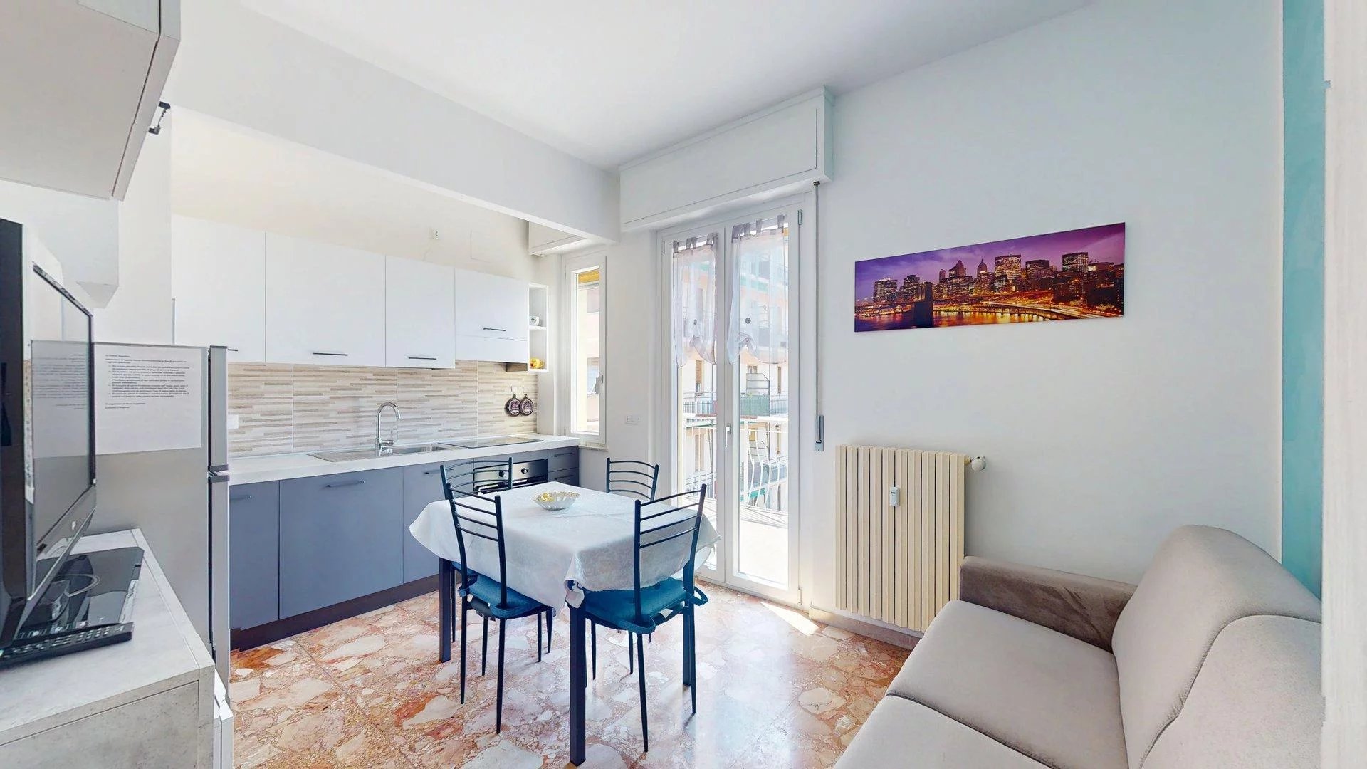 BILOCALE RISTRUTTURATO CONFINE LOANO CLIMATIZZATO