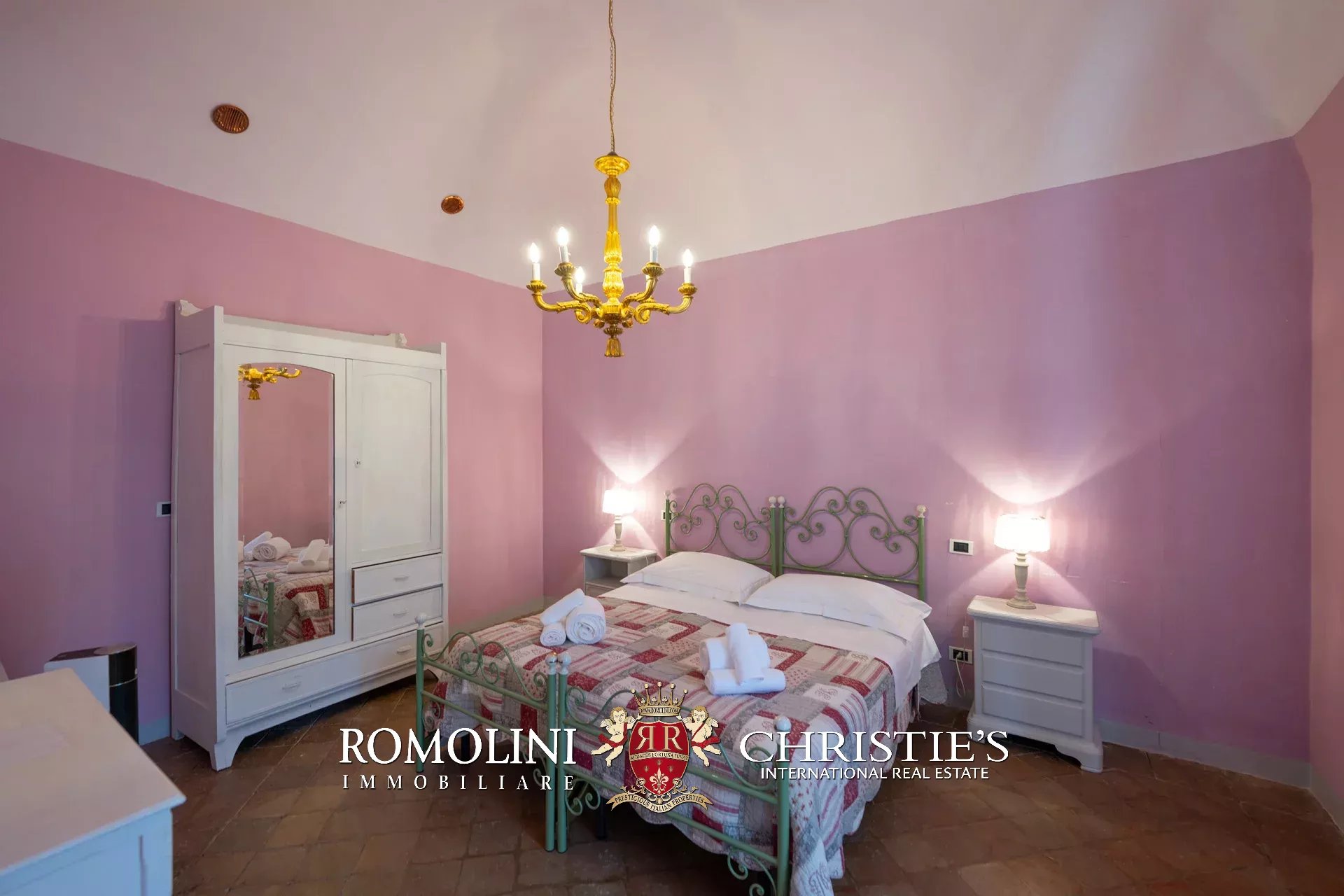 26 Bedroom Villa/Townhouse's Image 40
