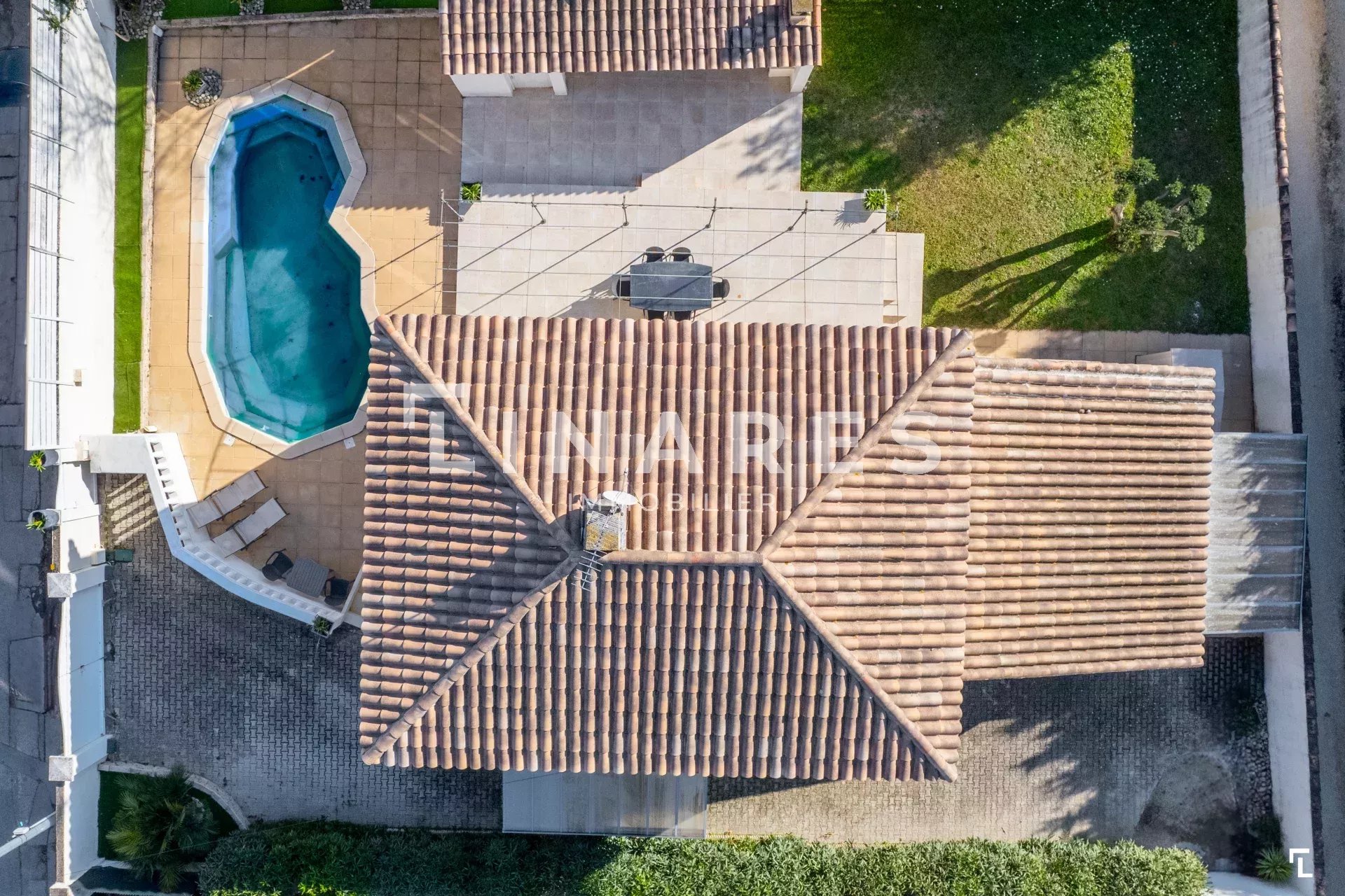 LA VILLA SERENITE - Maison T4 de 135m²  - Terrain 547m² -  Piscine - 13013 Les Mourets