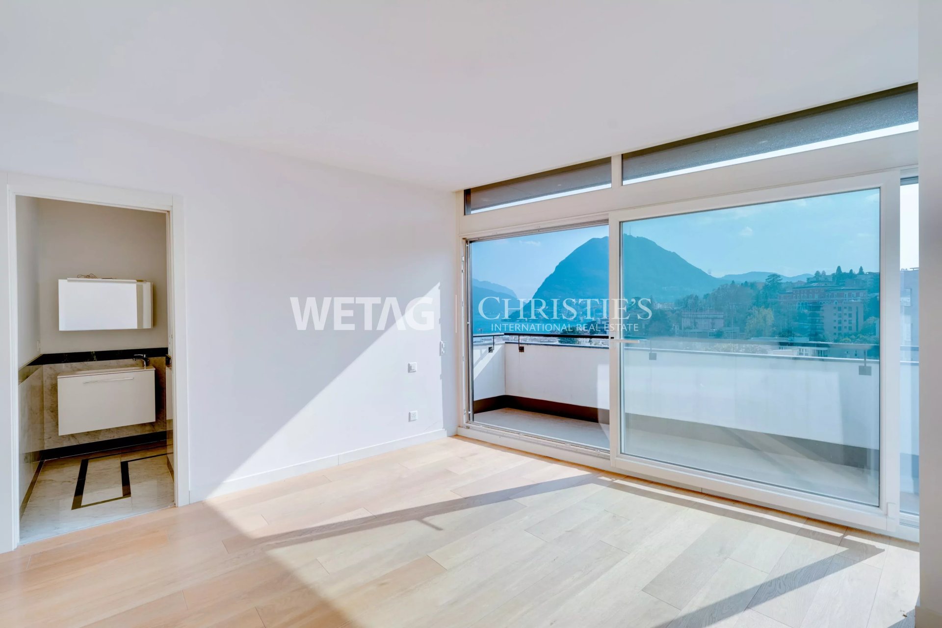4 Bedroom Apartment/Flat's Image 5