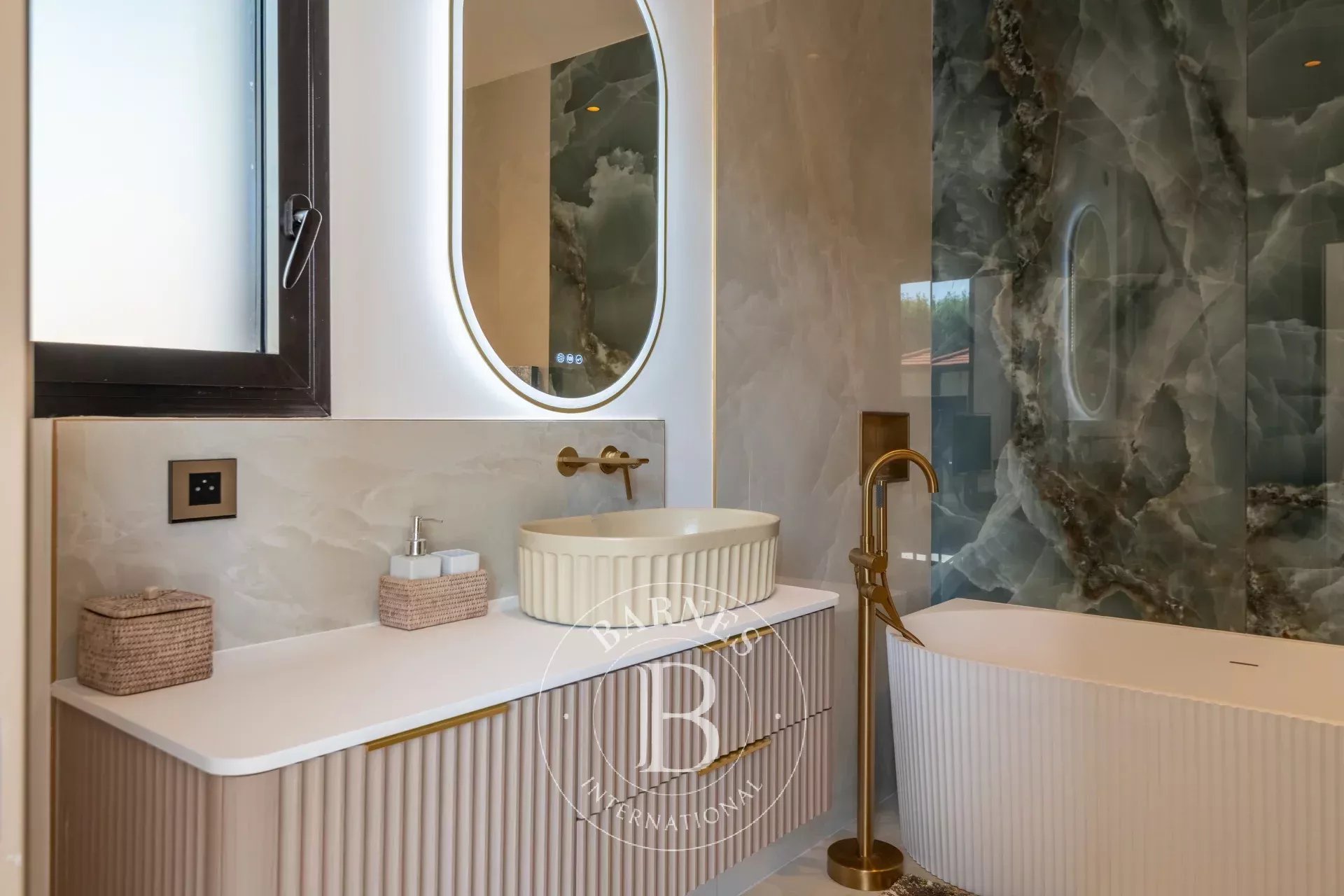 Ev Écully - picture 13