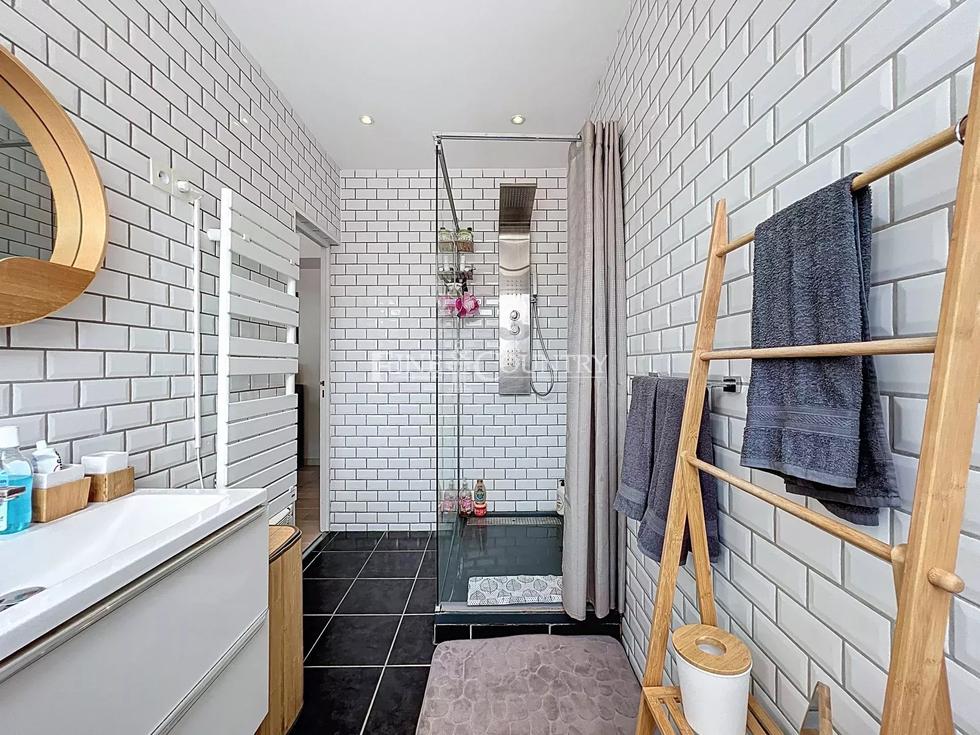 Photo of APPARTEMENT FOR SALE CANNES CENTER BANANE