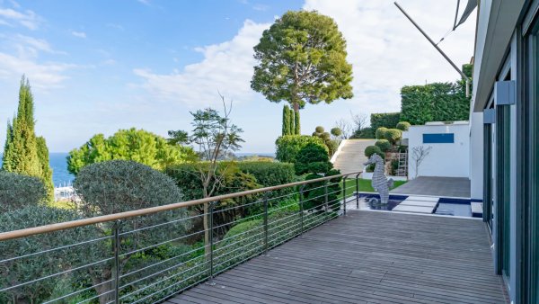 Saint-Jean-Cap-Ferrat - Villa combines luxury and comfort — photo 6