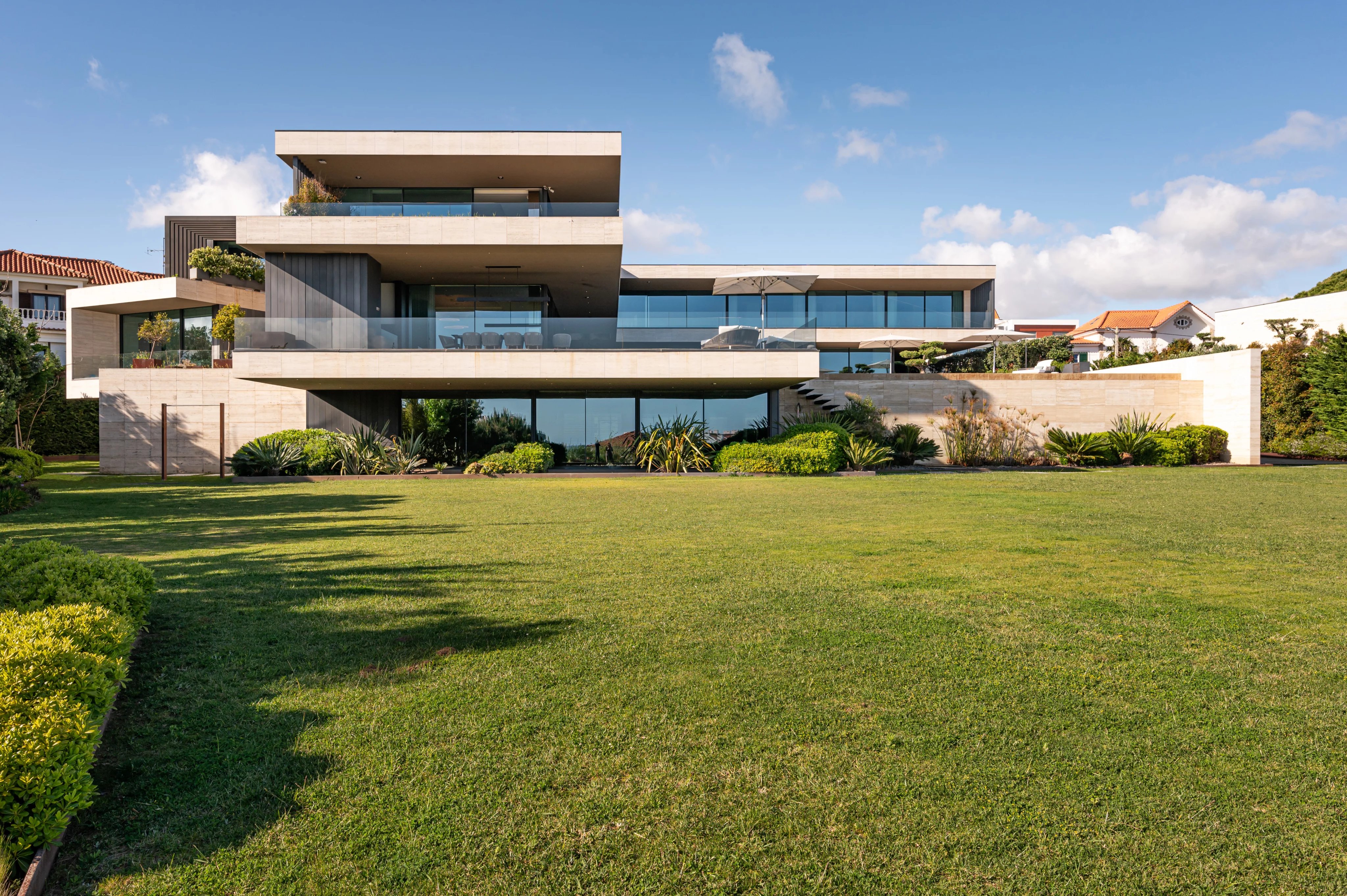 MAISON – ESTORIL – CASCAIS – PORTUGAL