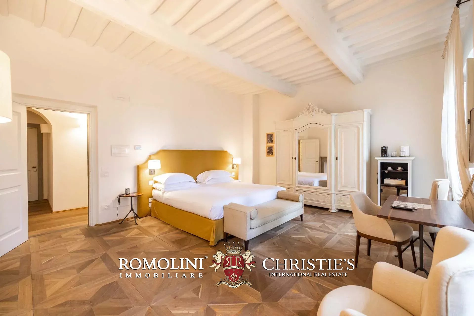 37 Bedroom Villa/Townhouse's Image 48