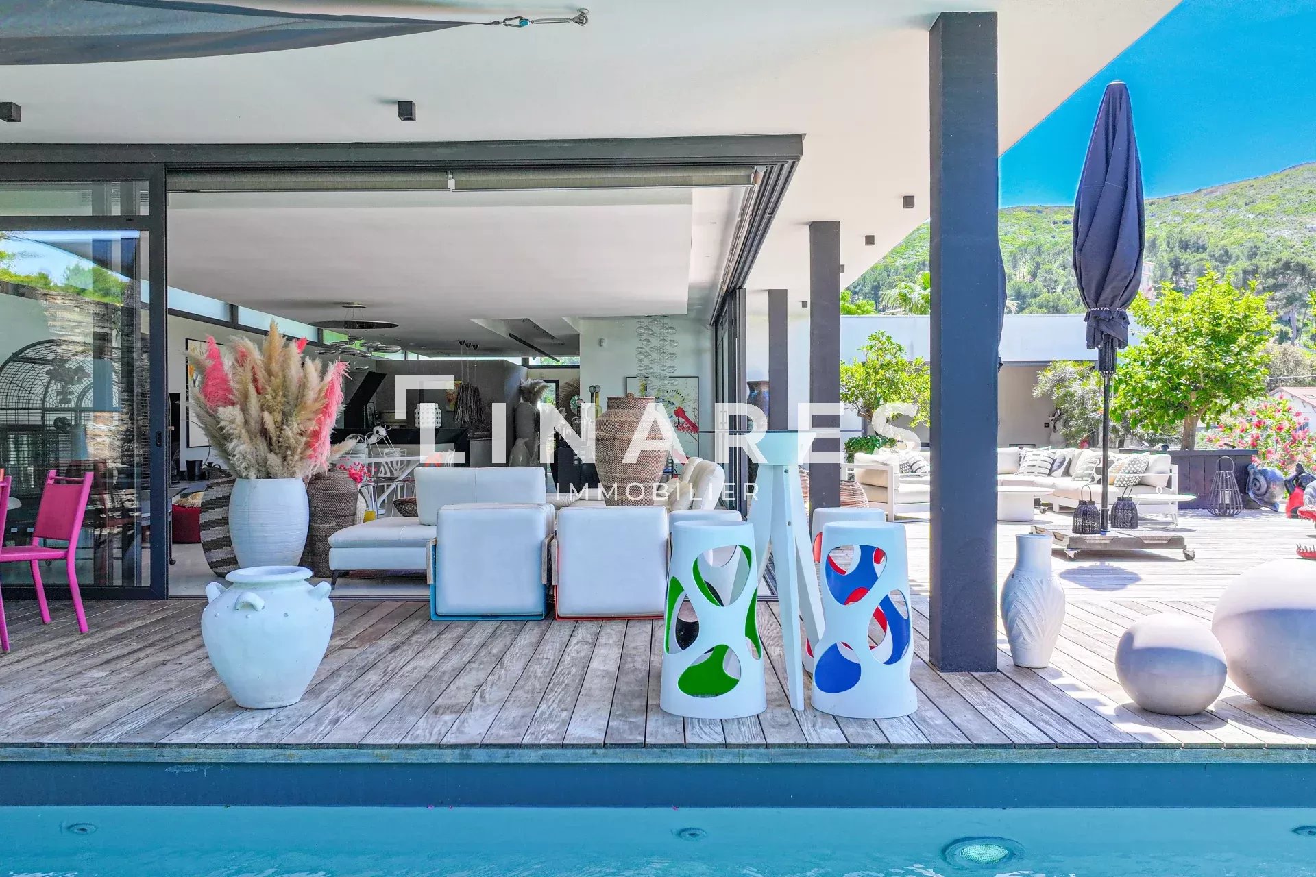 AMARANTE - Maison  T4 de 350m² - Terrasse   - Piscine - Garage - Terrain  800 m²  - 13009 La Panouse