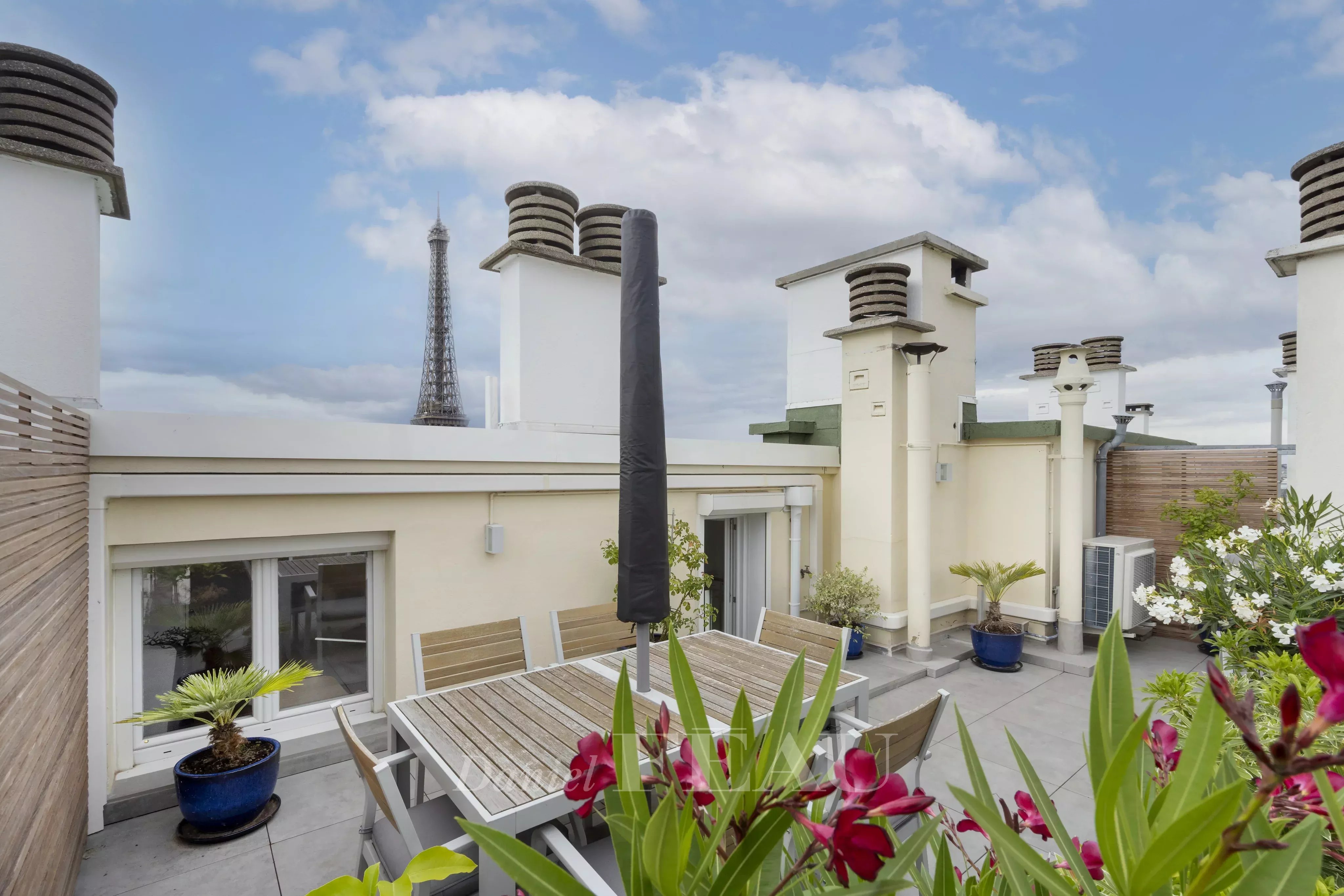 Sale Apartment Paris 15th