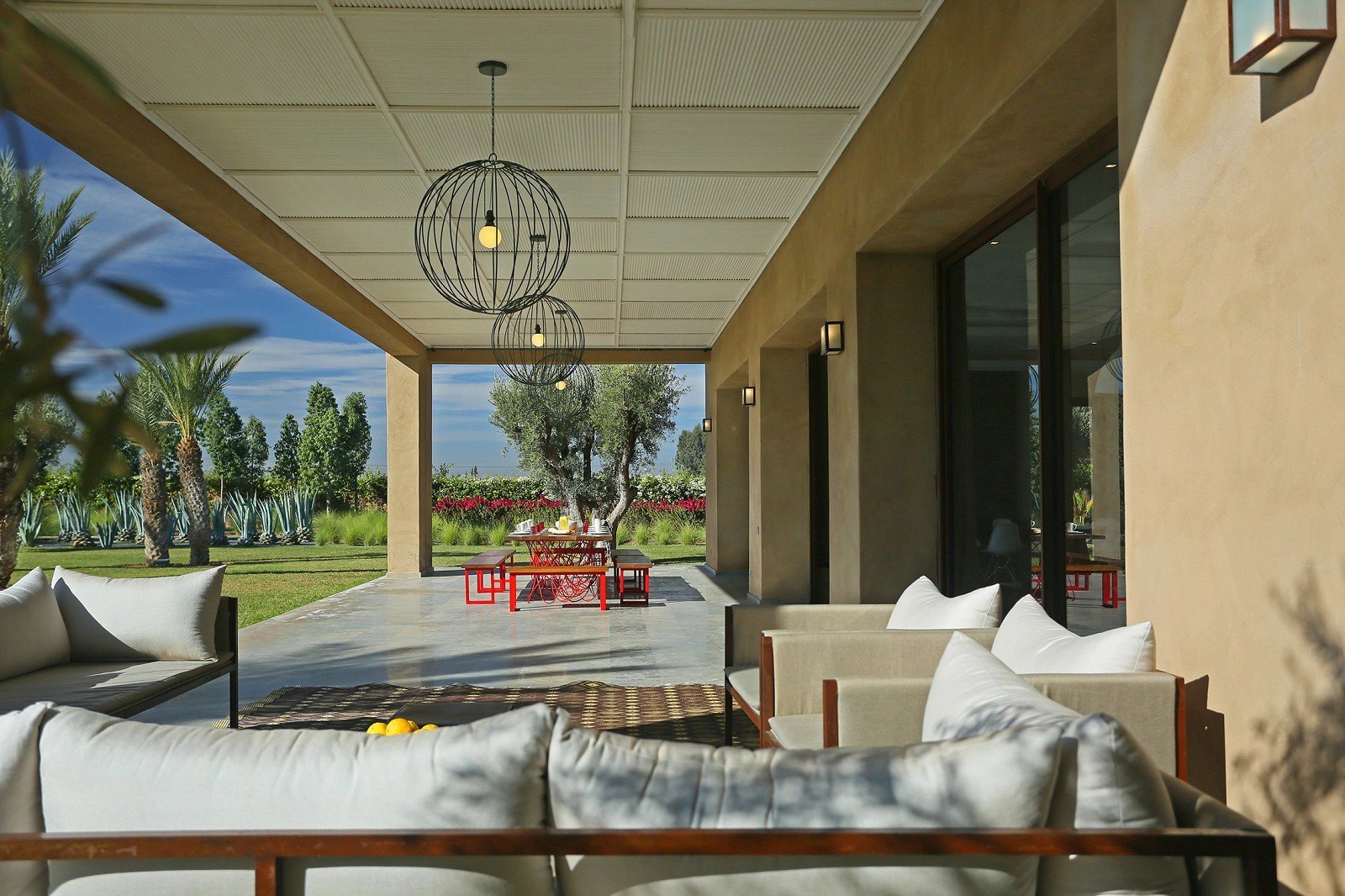 Beautiful new villa for rent only 10min from the center