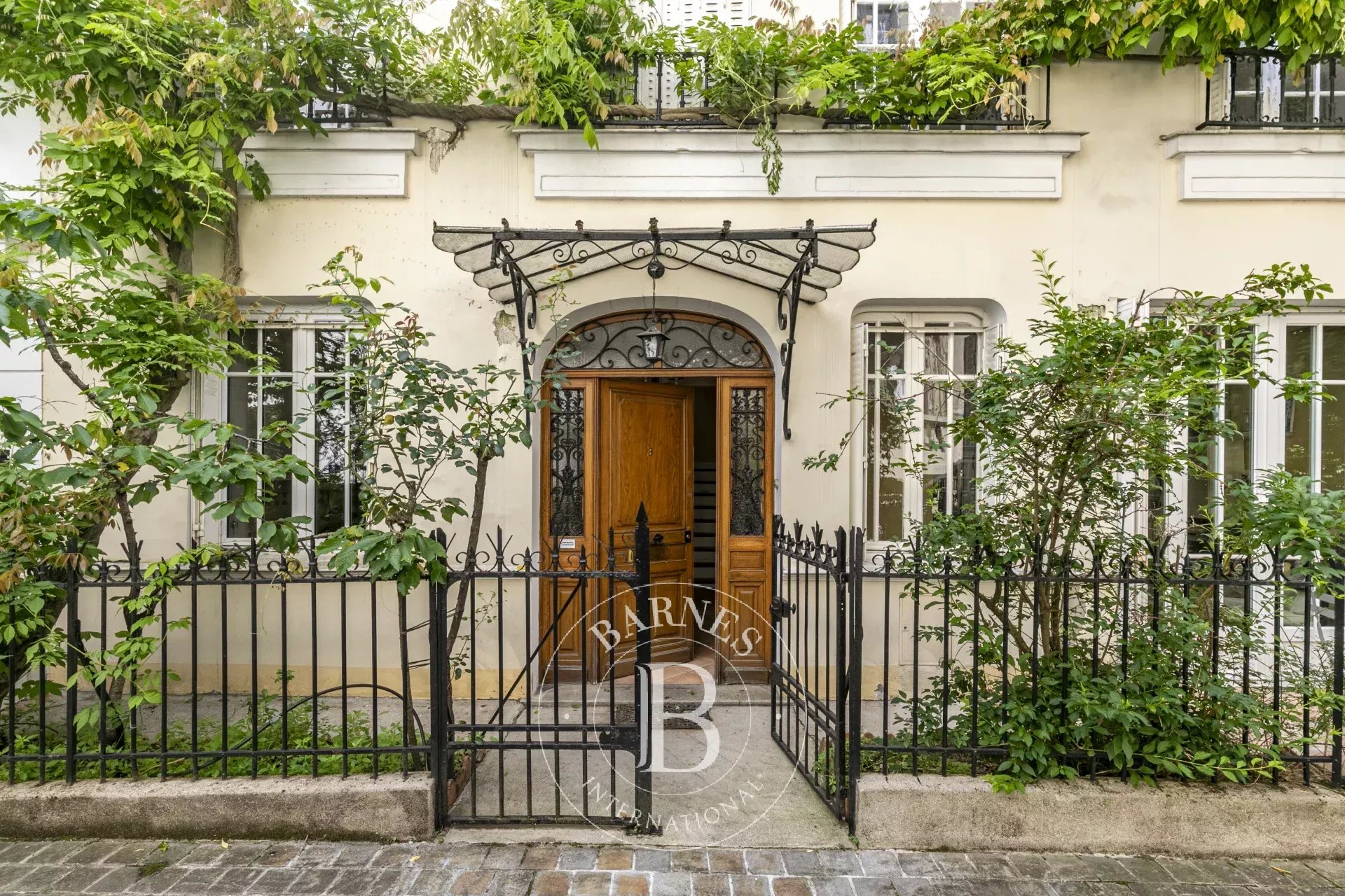 Paris  - Maison 5 Pi&egrave;ces 3 Chambres - picture 2