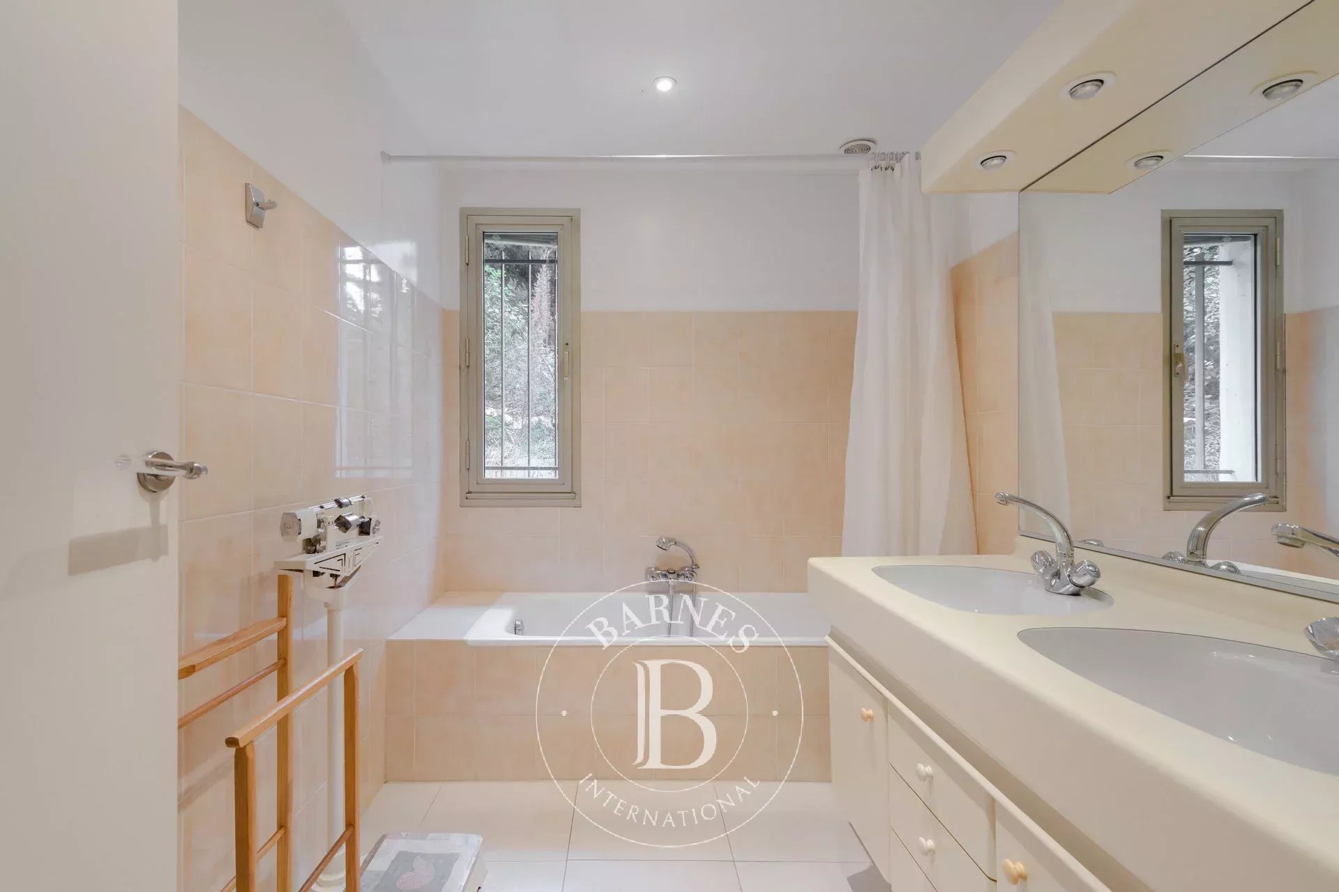 Daire Cassis - picture 10