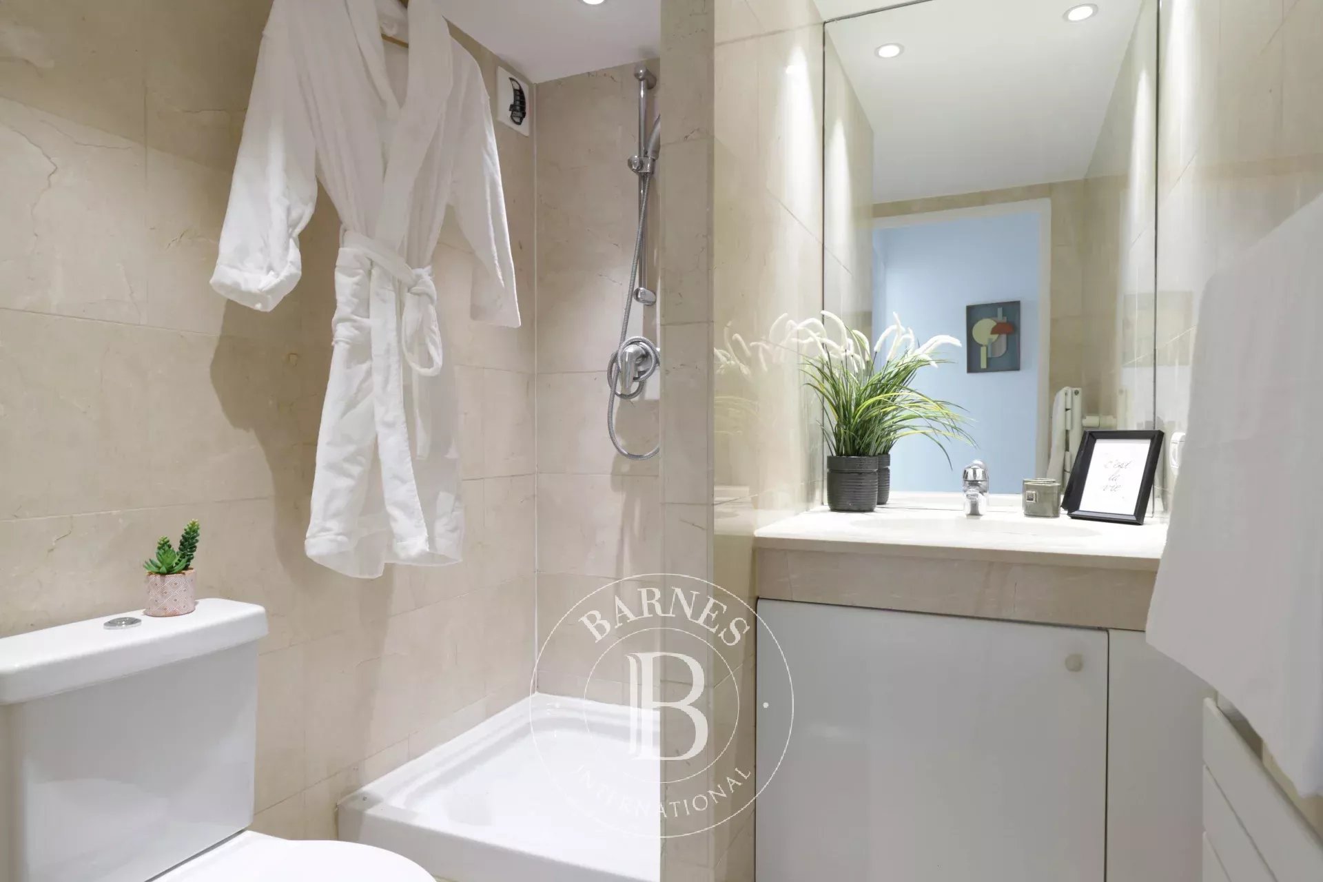 Daire Levallois-Perret - picture 10