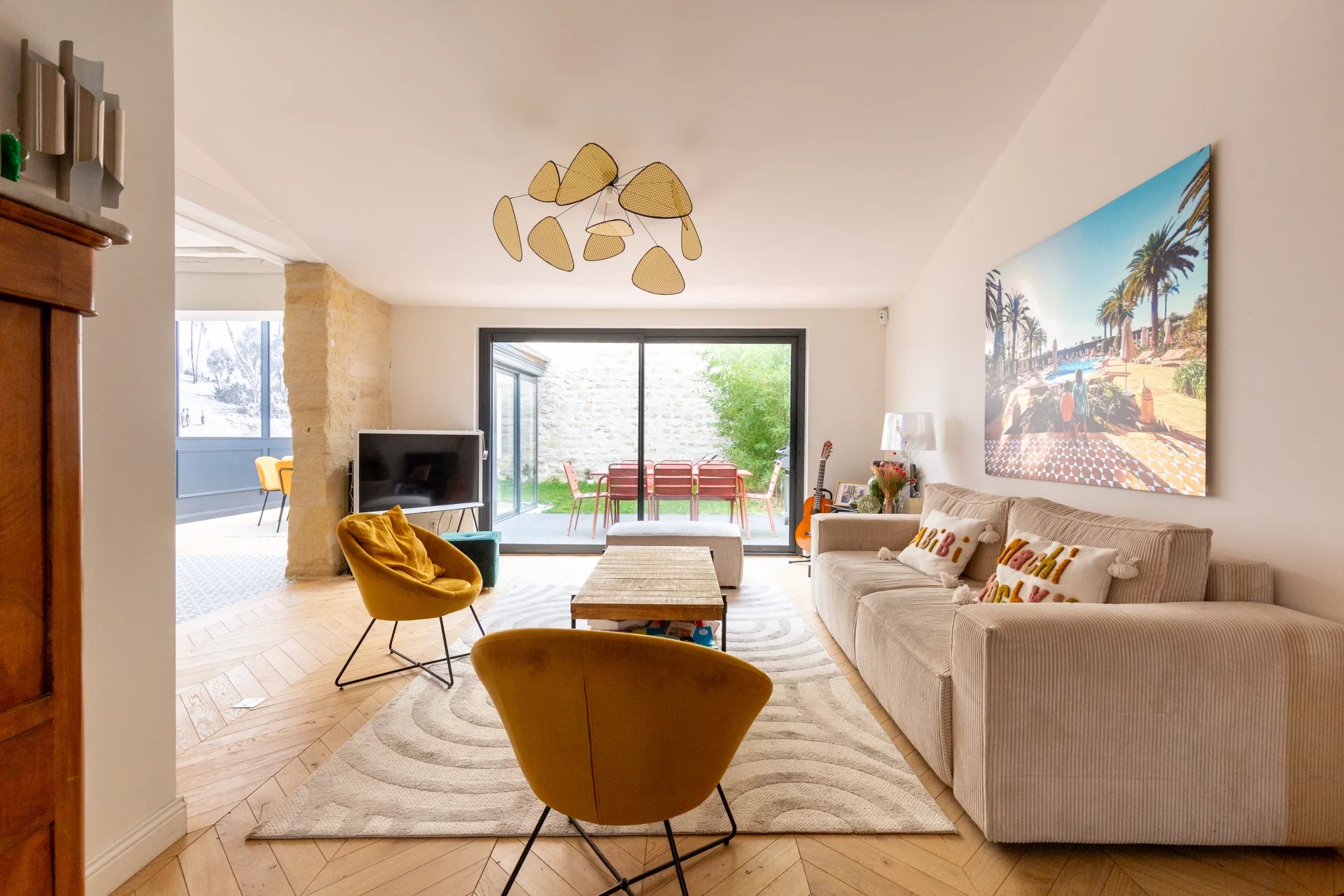 A vendre-Place du Marché-Maison de 6 chambres-Parfait Etat- - picture 1