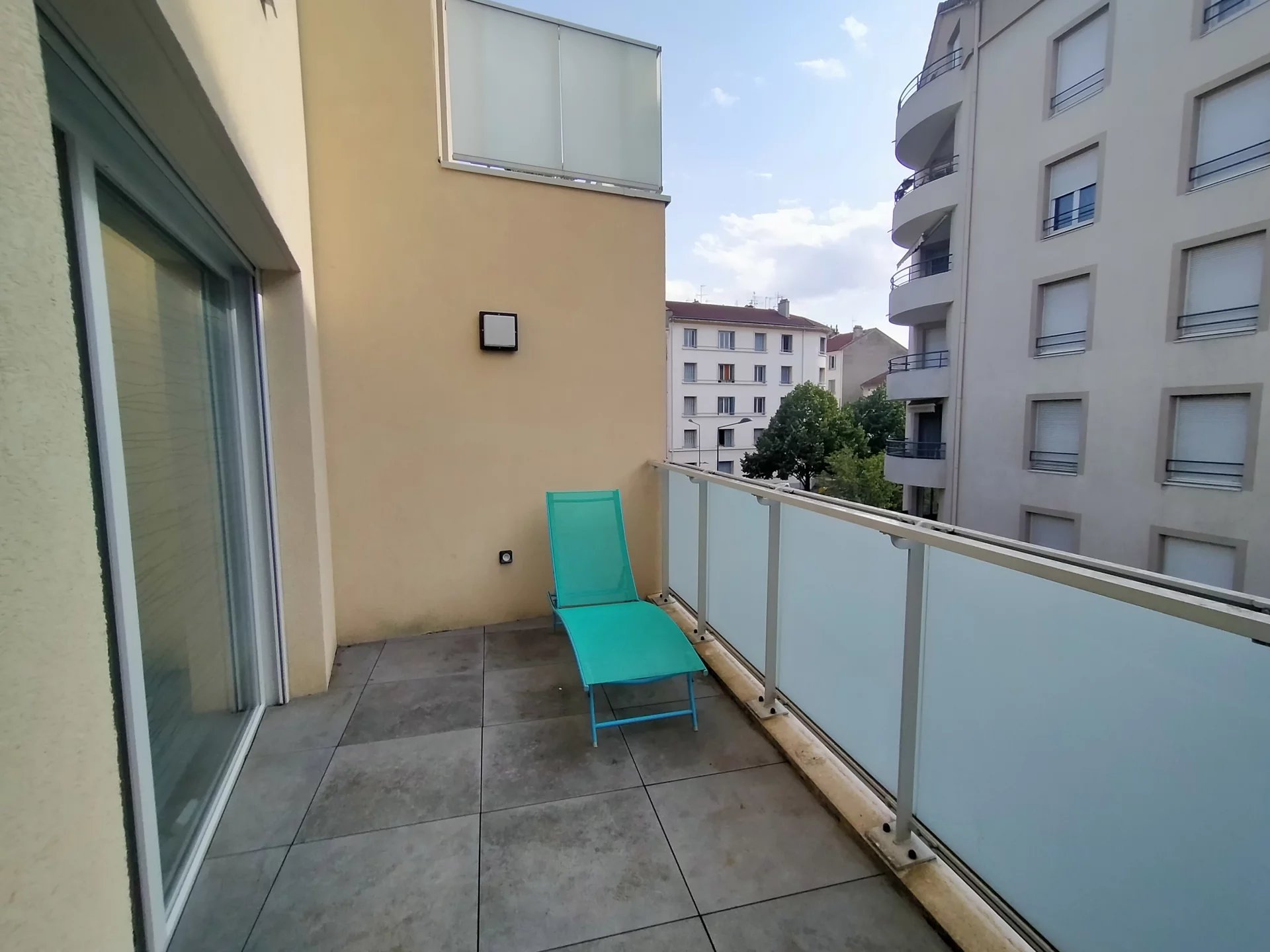 4562928 Location Villeurbanne
