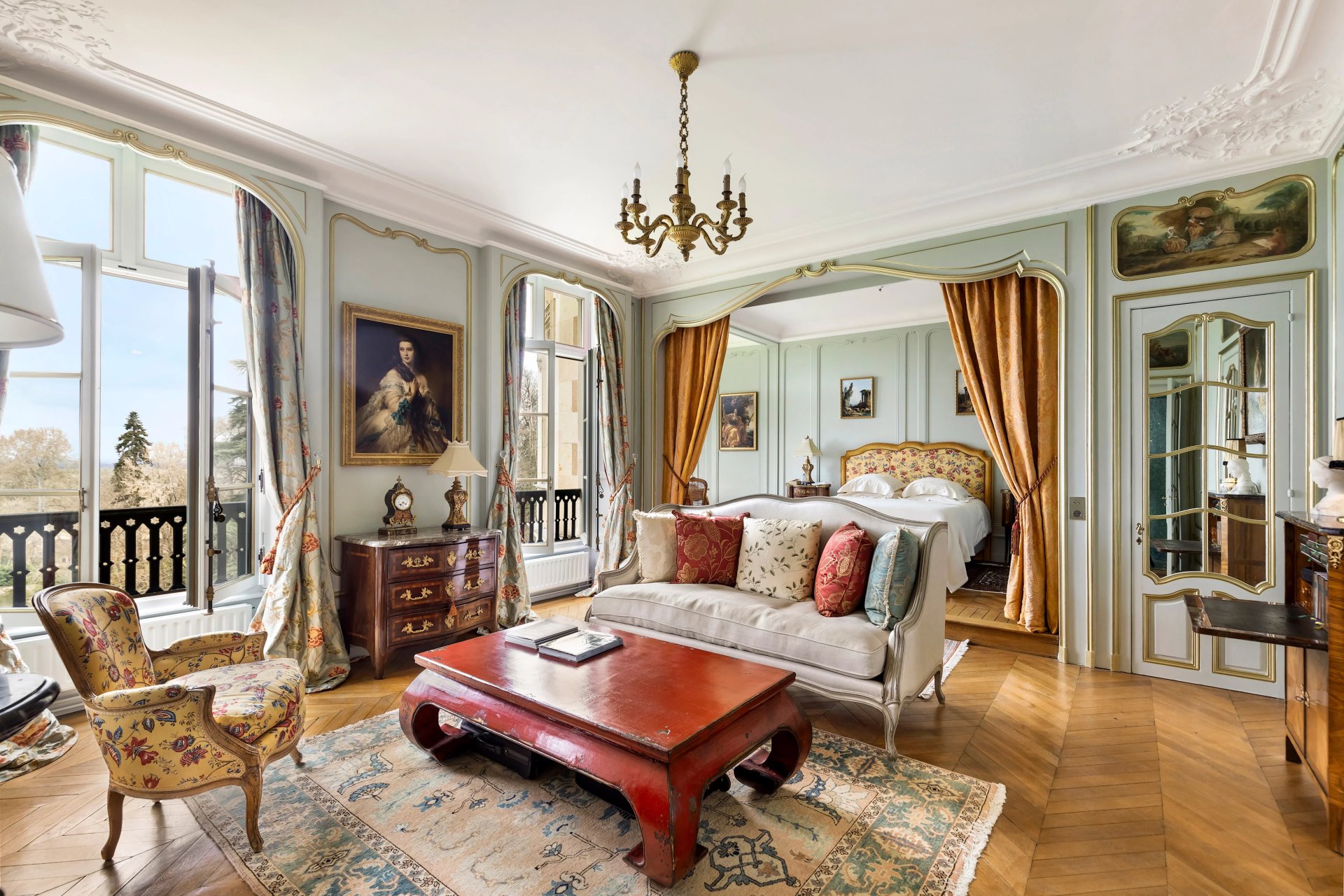 6 Bedroom Chateau's Image 14