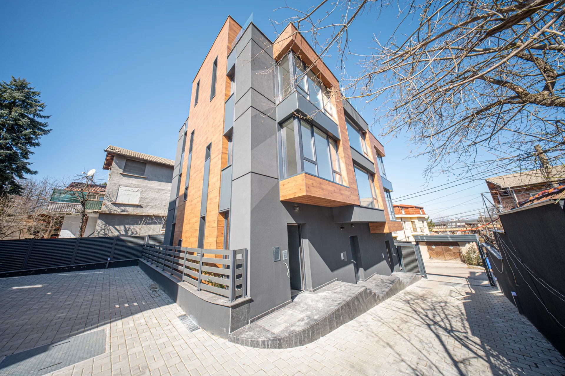 Townhouse in a new gated complex at the foot of Vitosha mountain - picture 2