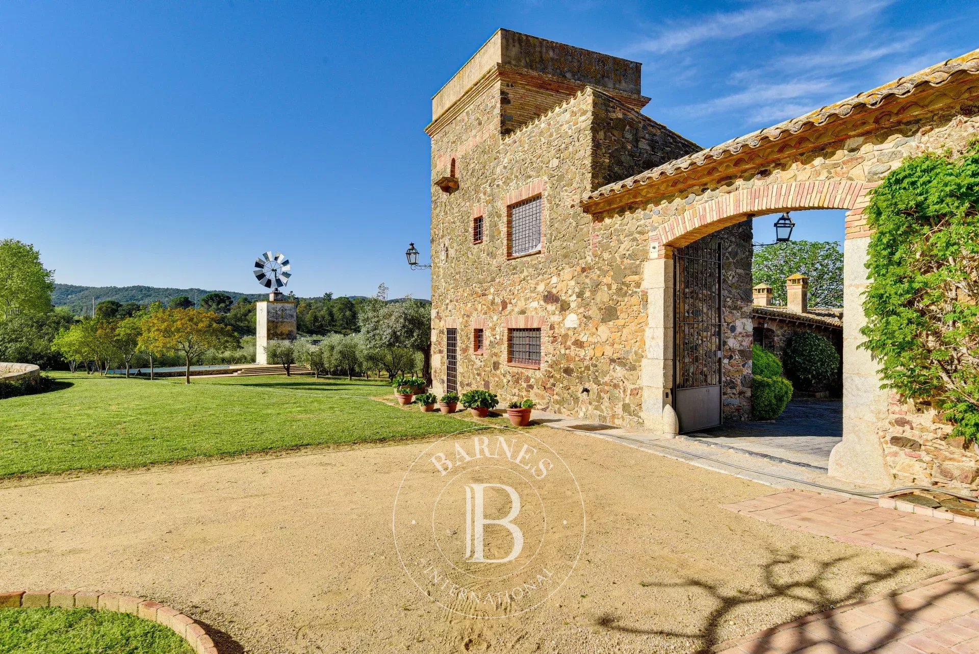 Çiftlik Llagostera - picture 21