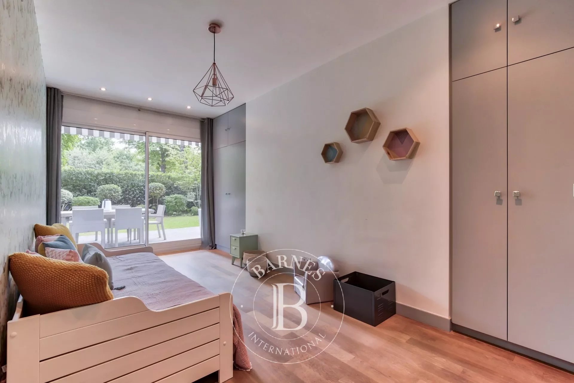 Neuilly-sur-Seine  - Apartment 3 Bedrooms - picture 10