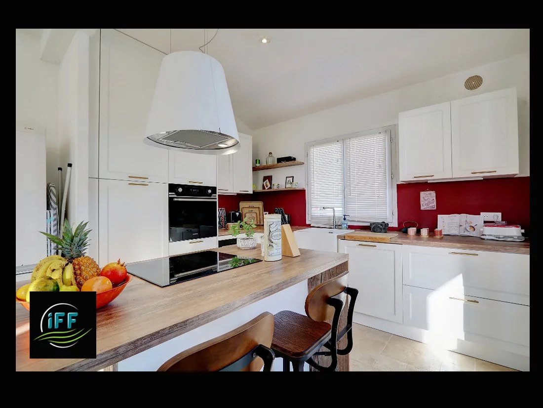 Apt T5 duplex, meublé, et entièrement rénové avec soin
