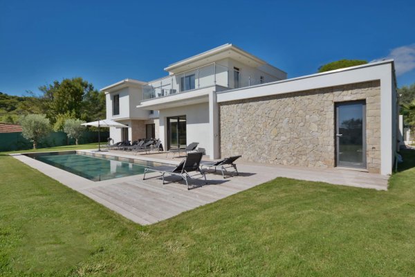 Contemporary Mougins Villa for sale with Pool area — photo 8