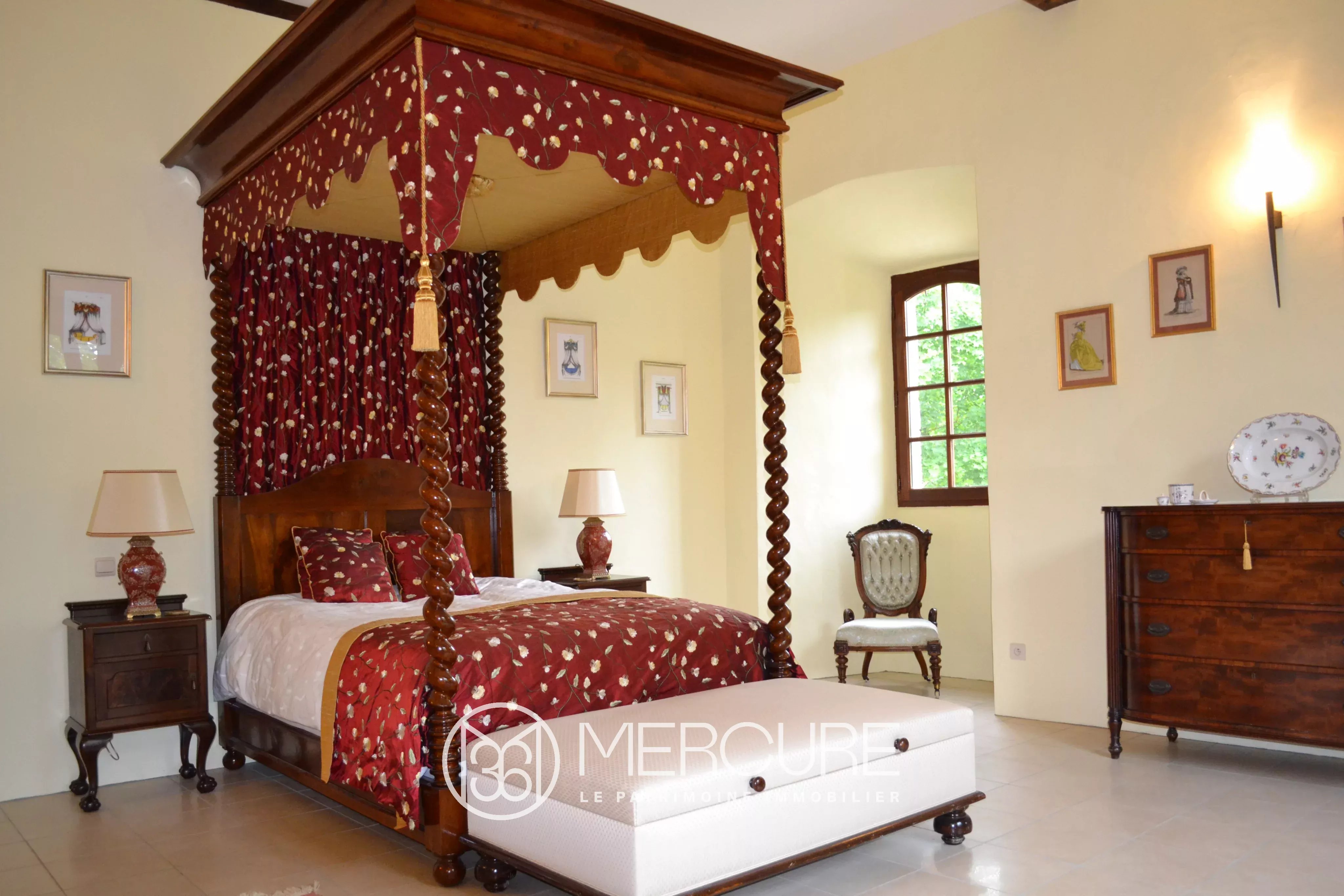 Renovated 15-18th centuries chateau - 8059TS