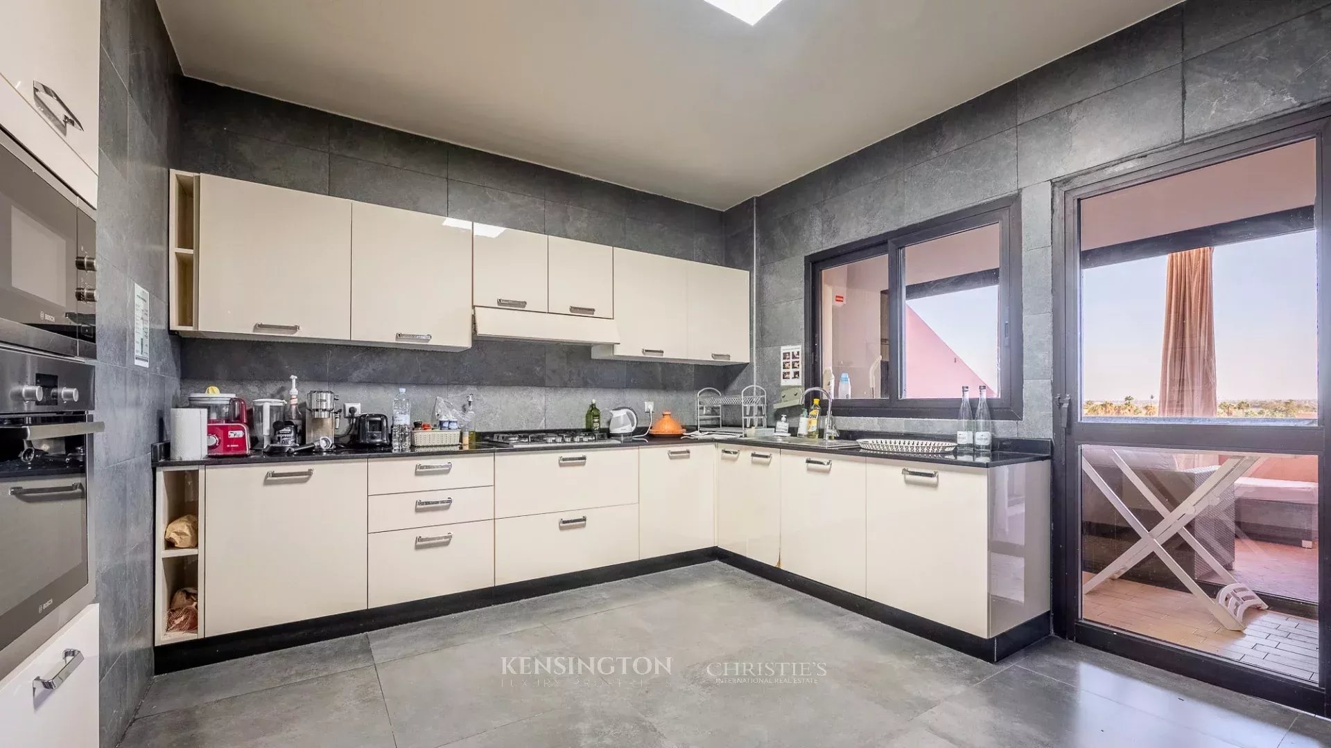 3 Bedroom Apartment/Flat's Image 20