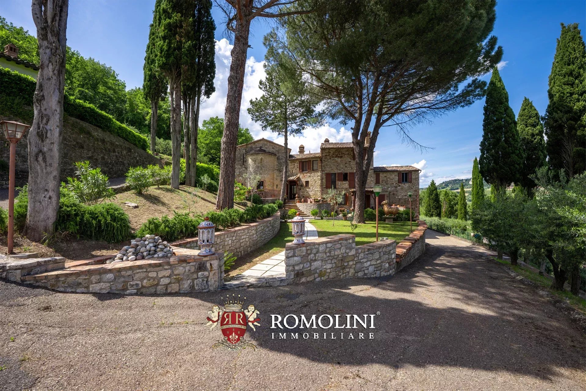 8 Bedroom Villa/Townhouse's Image 25