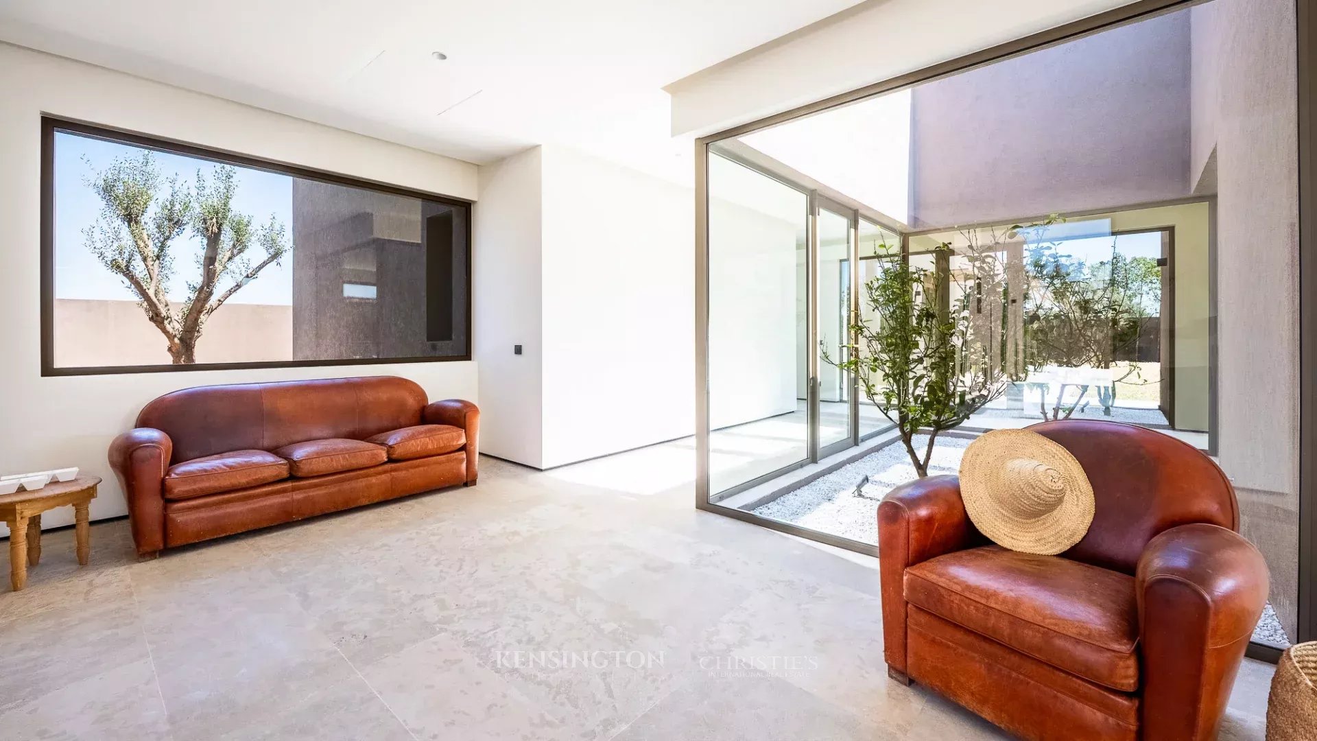 4 Bedroom Villa/Townhouse's Image 12