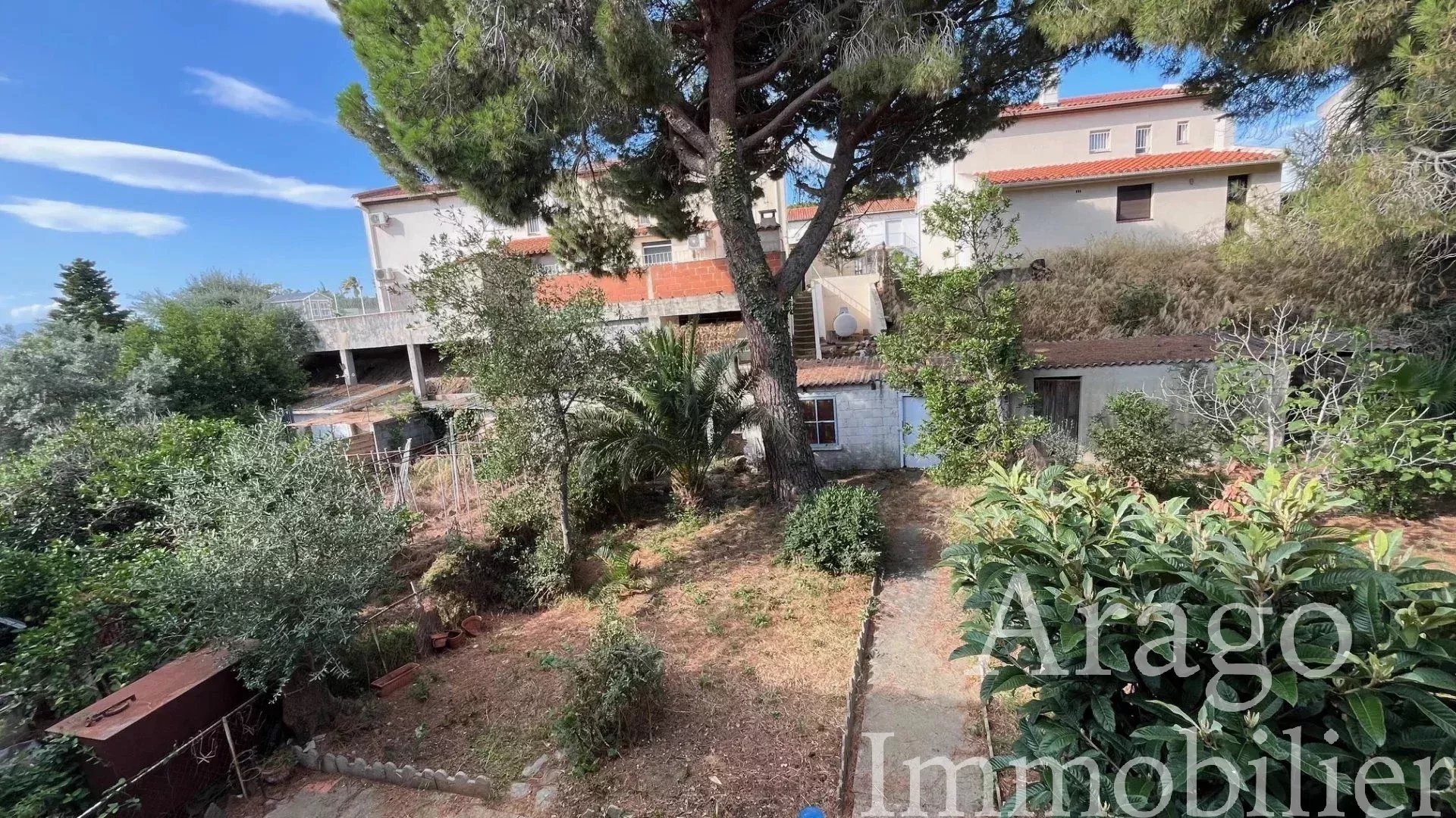 house for sale in saint esteve