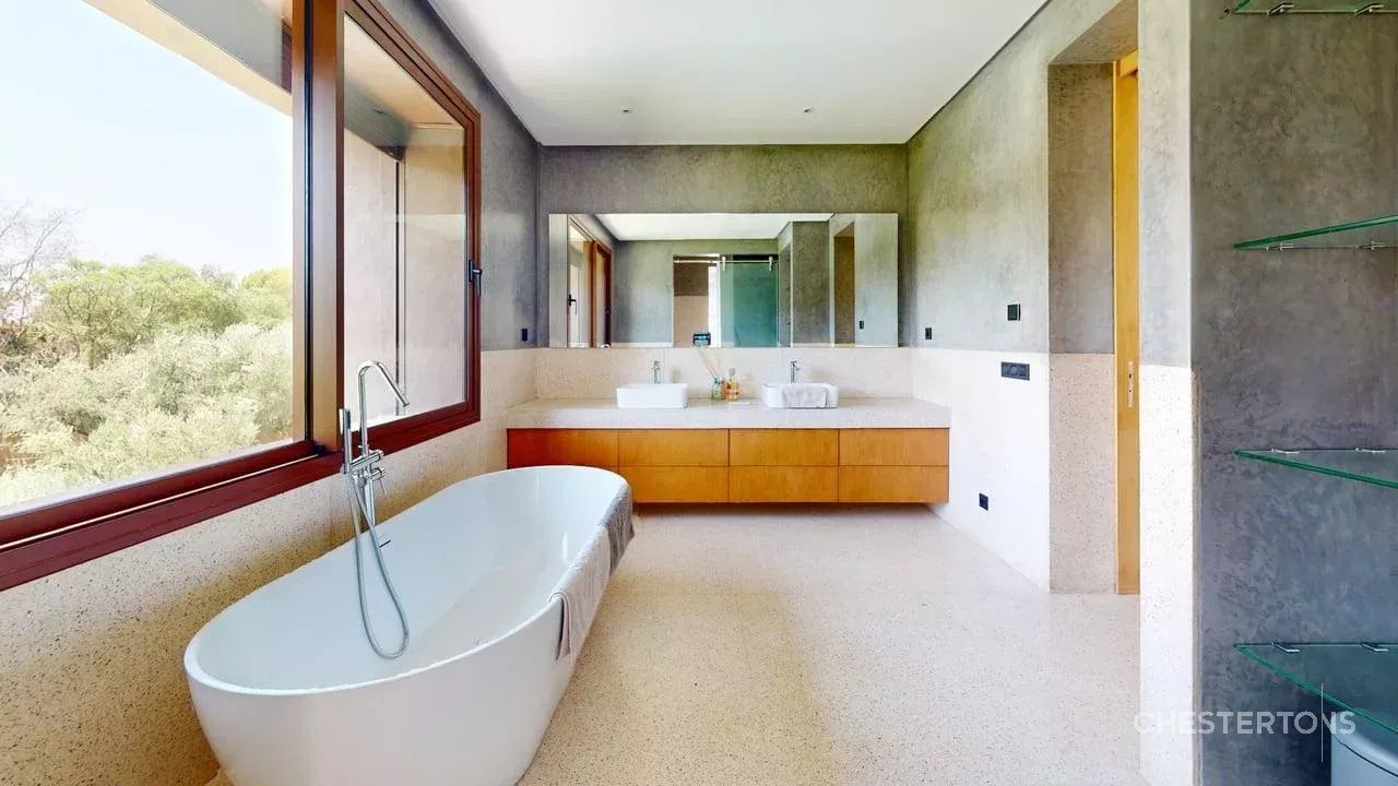  Image of Villa - 6 Bedrooms for Sale in Marrakech-Ménara-Marrakech-Morocco, Image 11