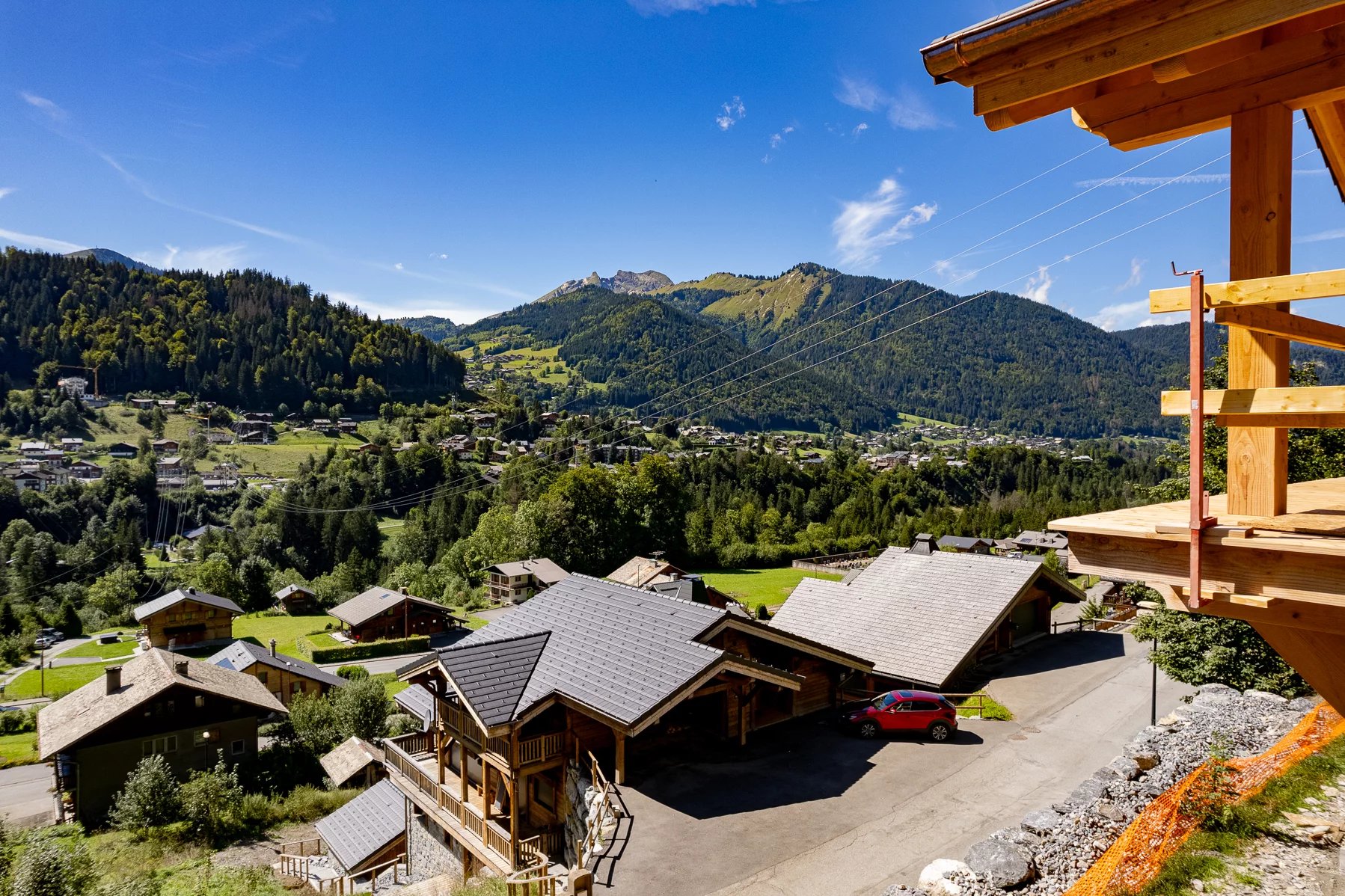 Photo of MONTRIOND - Luxury 5 bedroom new-build chalet in Montriond