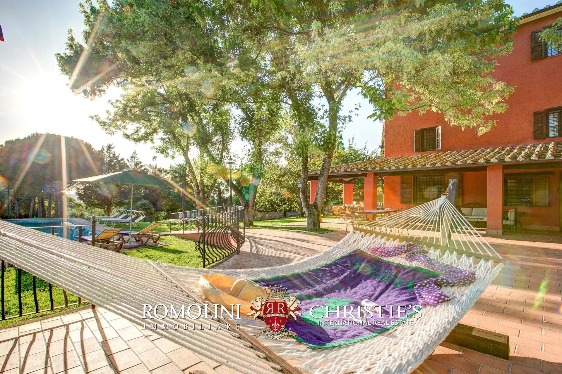 5 Bedroom Villa/Townhouse's Image 7