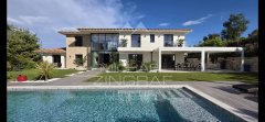 Contemporary Villa in a Desirable Residential Area in Roquefort-les-Pins — photo 1 of 4