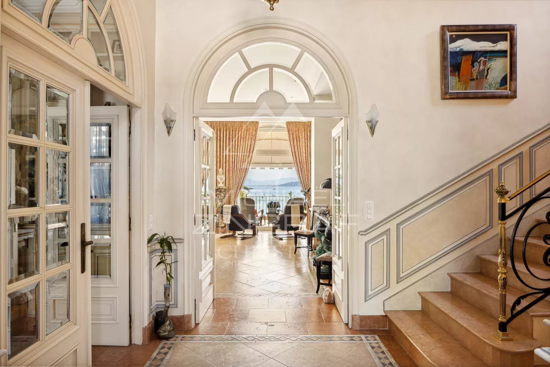 8 Bedroom Villa/Townhouse's Image 25