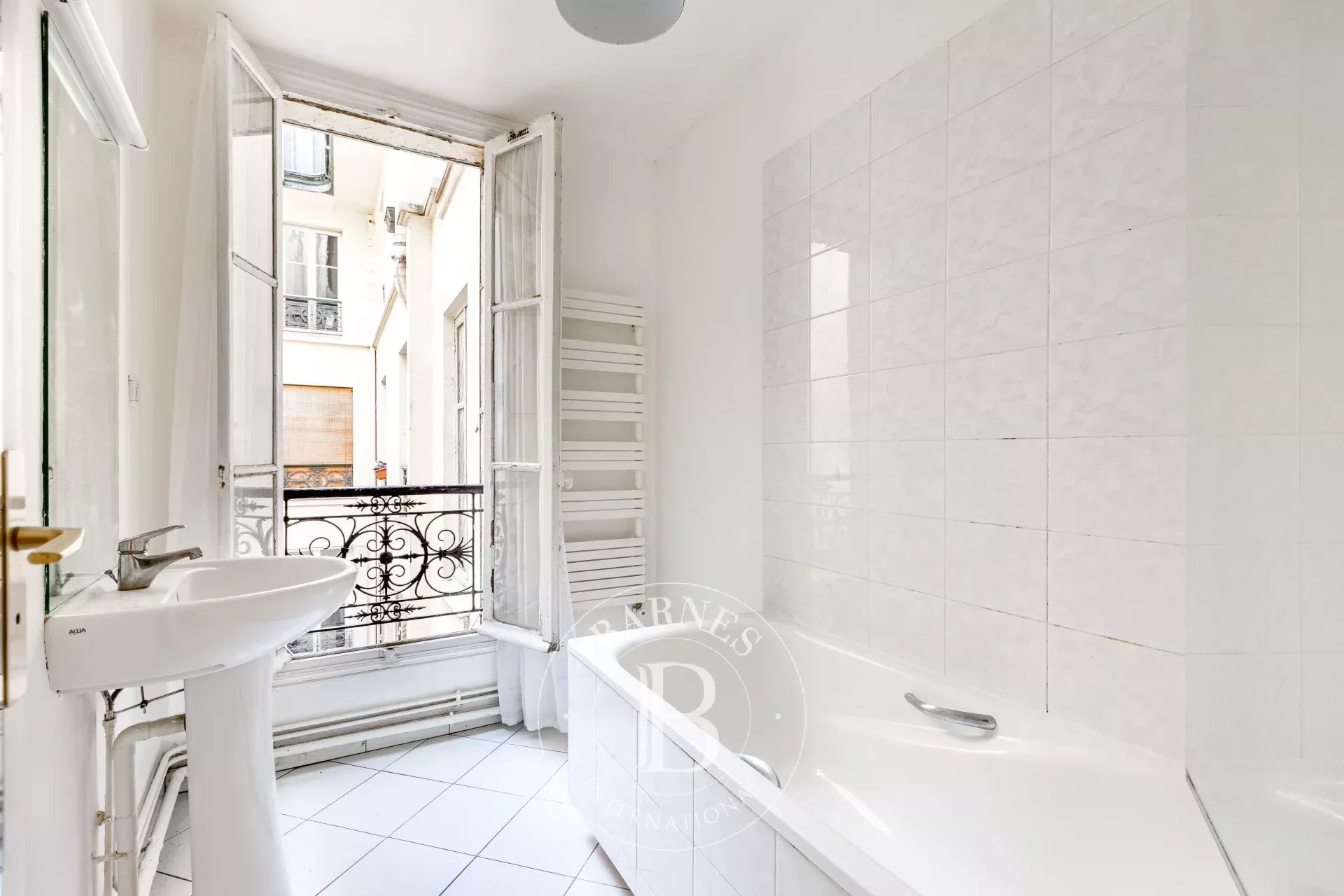 Paris  - Apartment 2 Bedrooms - picture 10