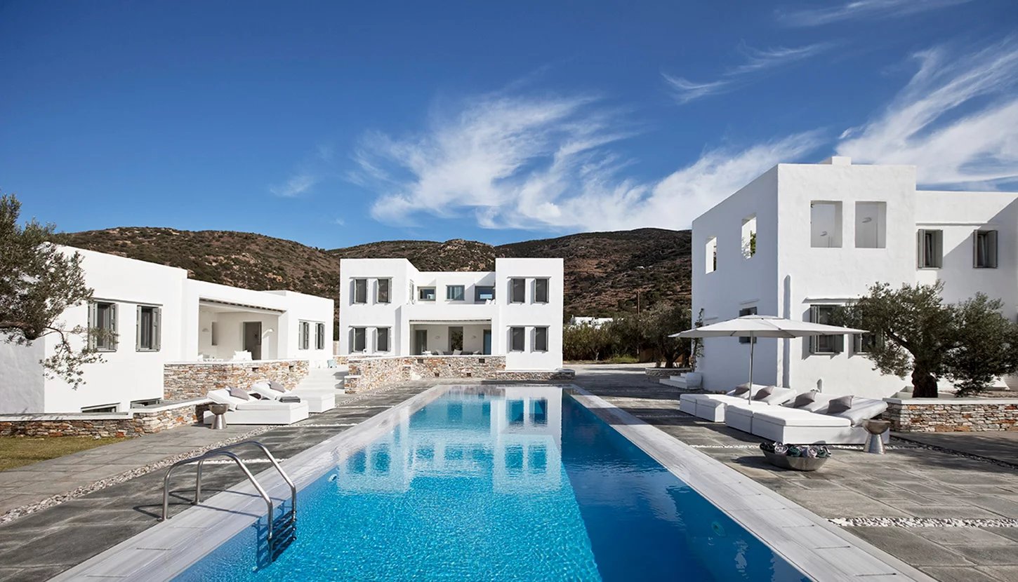 Sifnos - Iles des Cyclades - Location saisonnière - Maison - 16 Personnes - 8 Chambres - 8 Salles de bain - Piscine