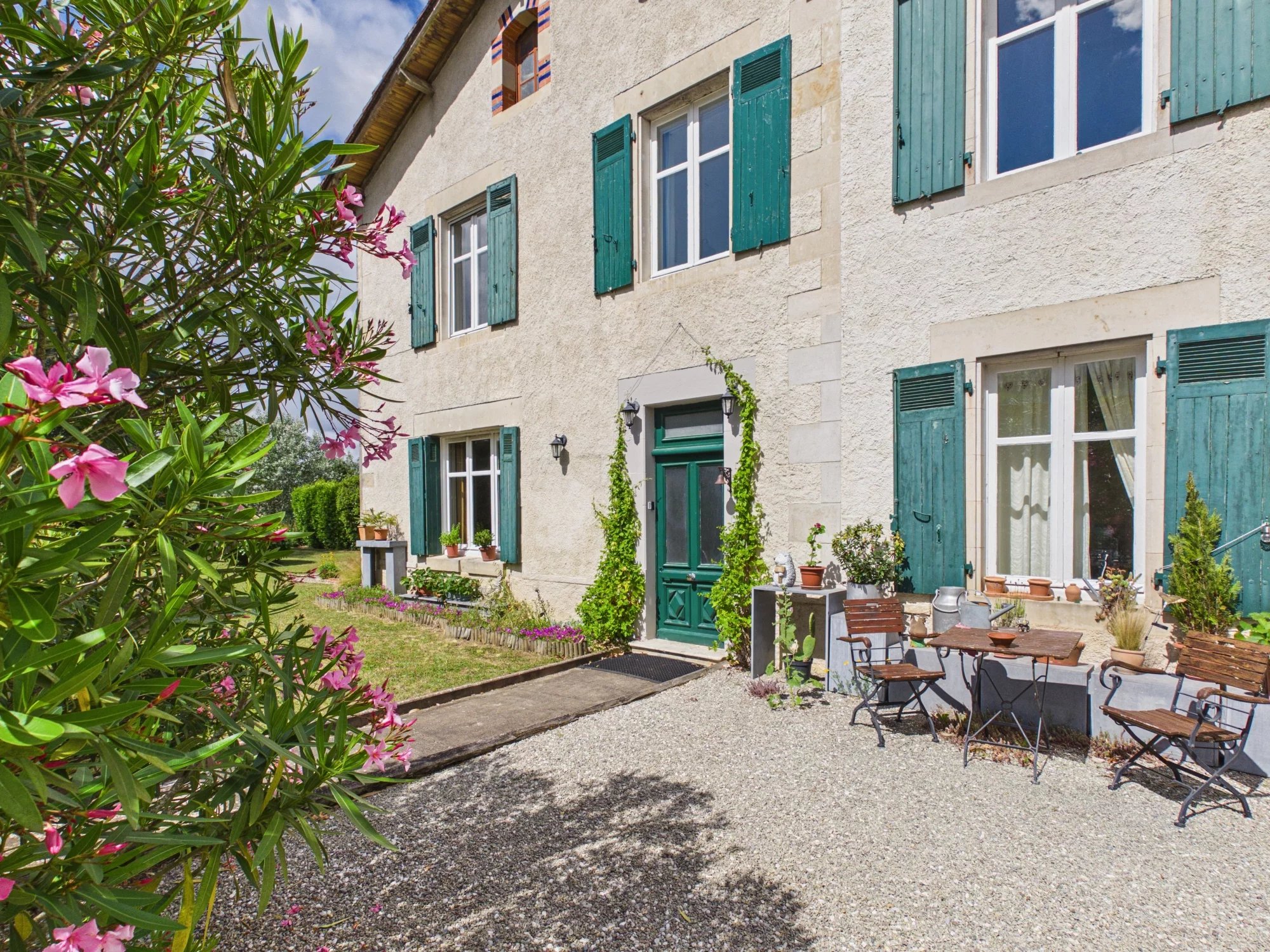 Spacious and Light-Filled Property with Countryside Views